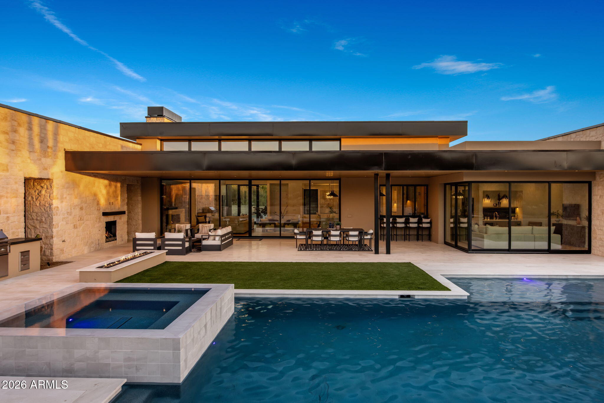 WHISPER ROCK UNIT 1 - Residential