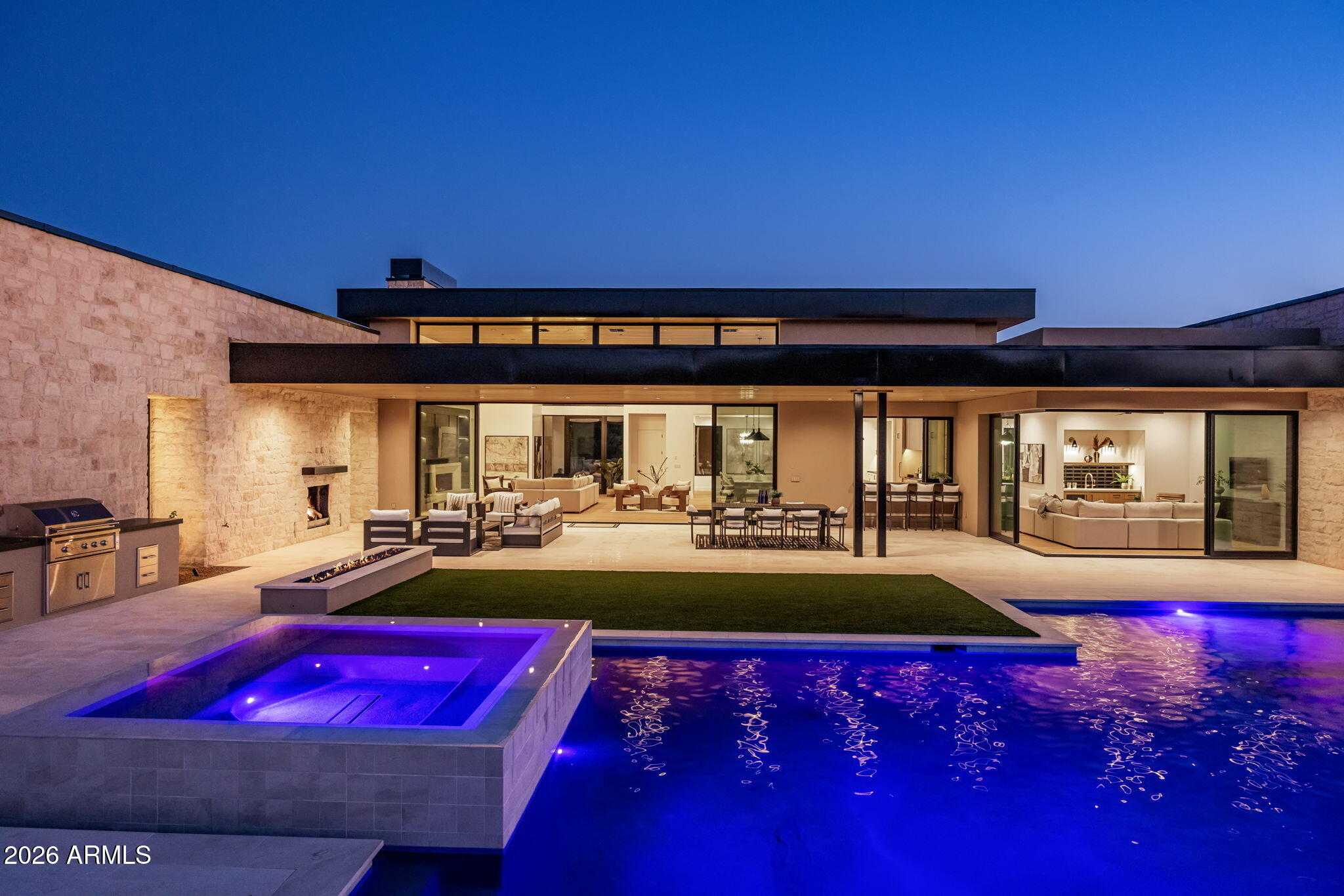 WHISPER ROCK UNIT 1 - Residential