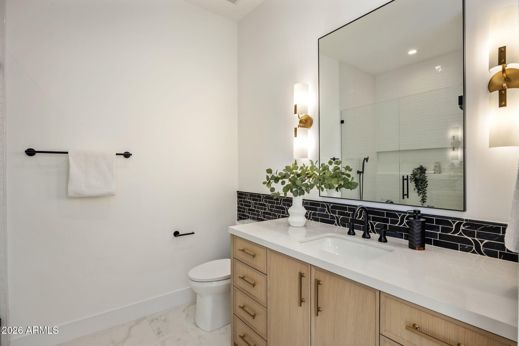 WHISPER ROCK UNIT 1 - Residential