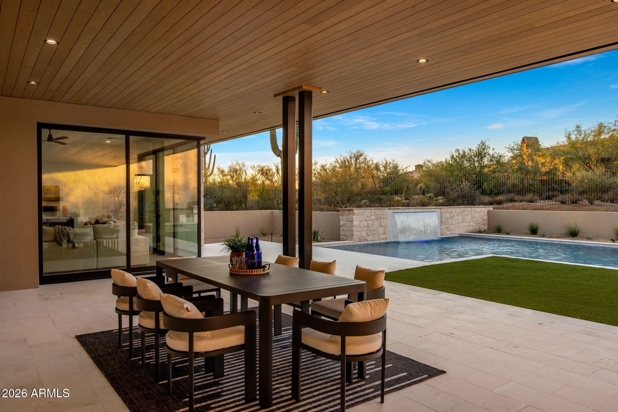 WHISPER ROCK UNIT 1 - Residential