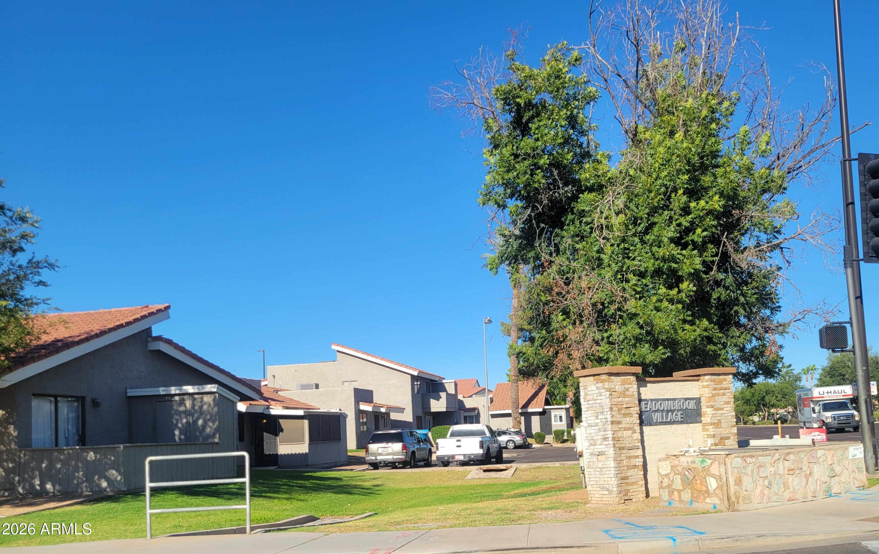 MEADOWBROOK VILLAGE AMD - Residential
