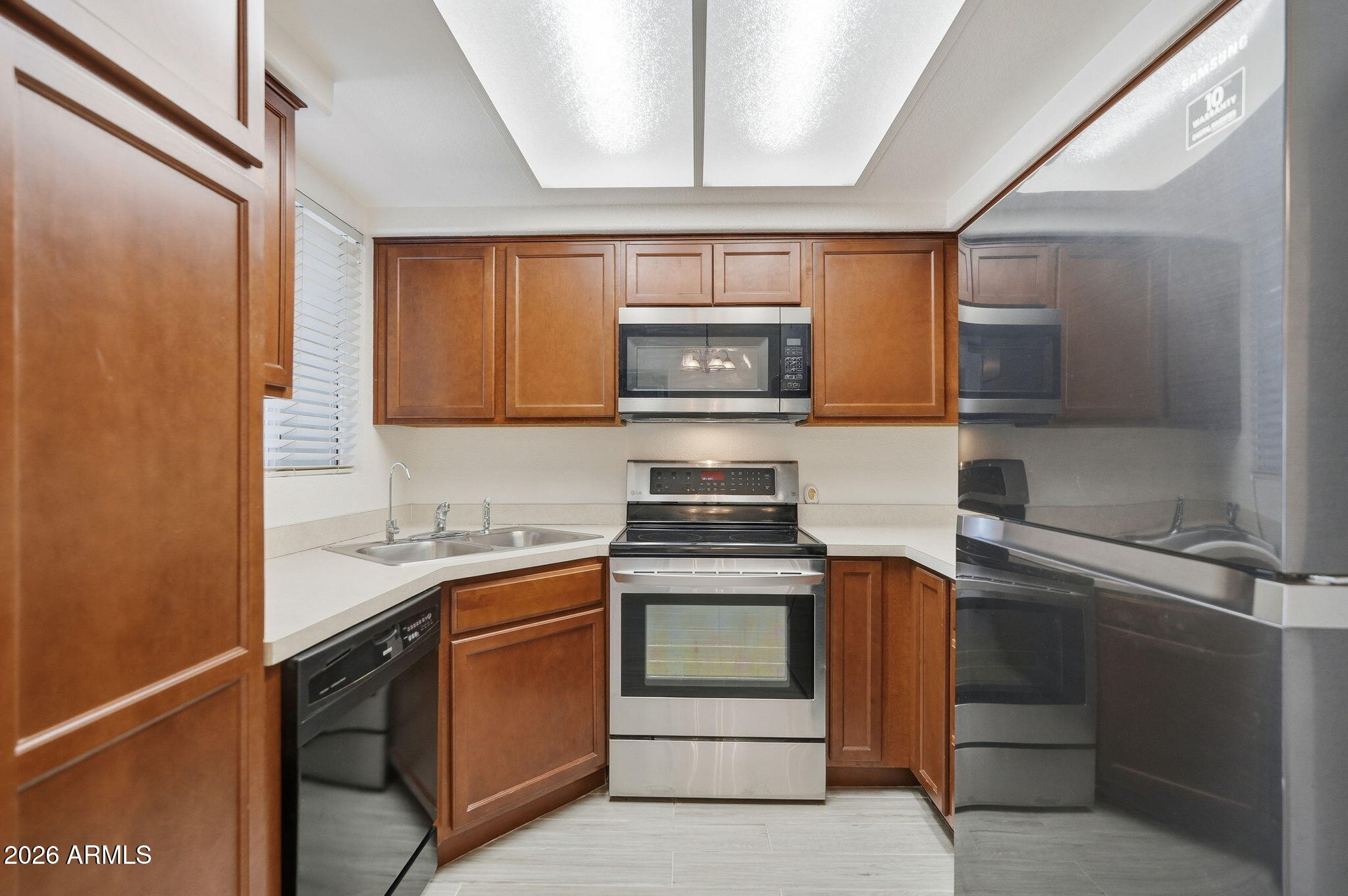 LAKESHORE AT ANDERSEN SPRINGS CONDOMINIUM - Residential