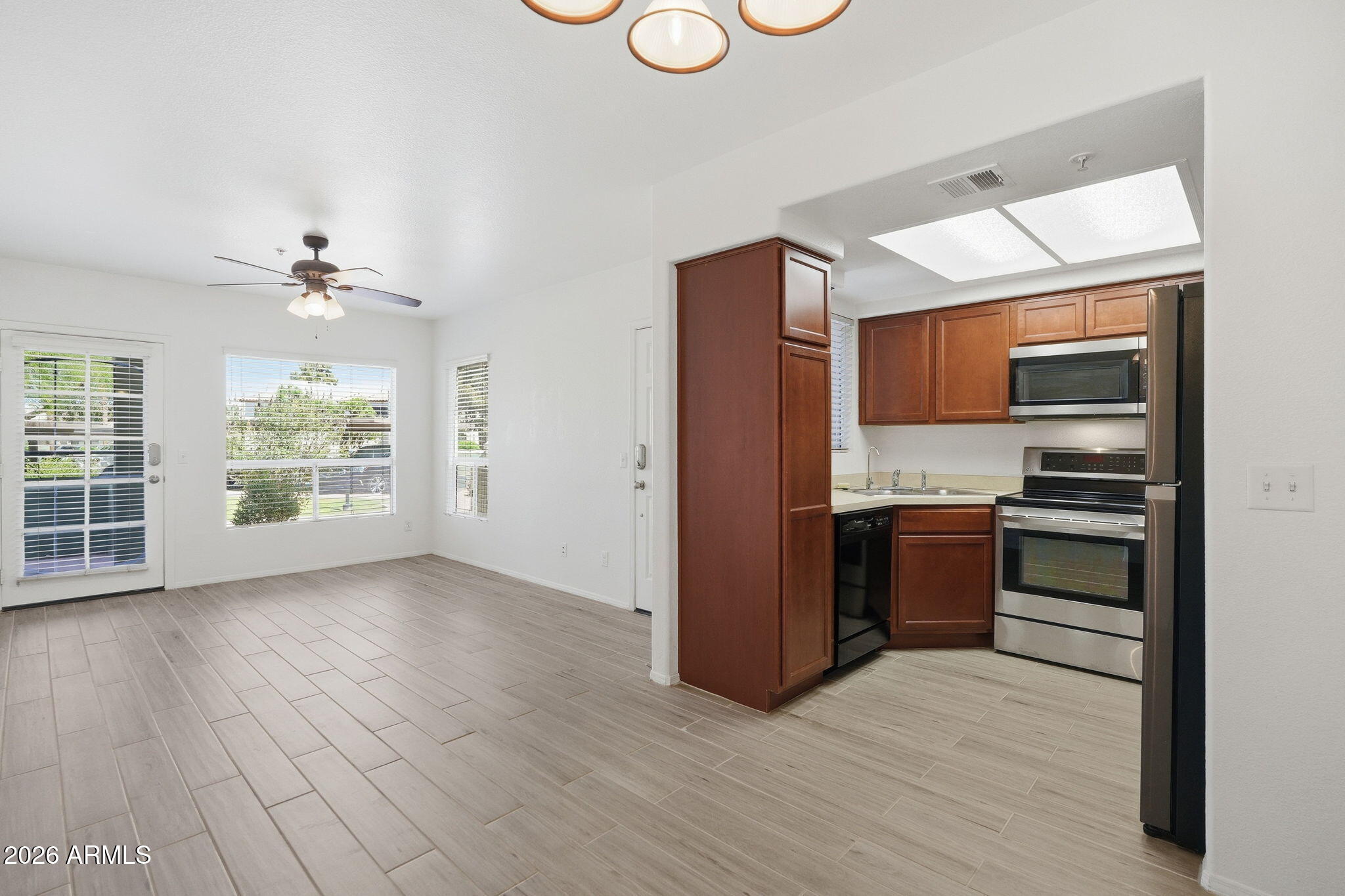 LAKESHORE AT ANDERSEN SPRINGS CONDOMINIUM - Residential