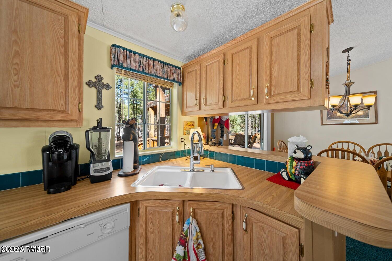 SPORTSMANS RETREAT - Residential