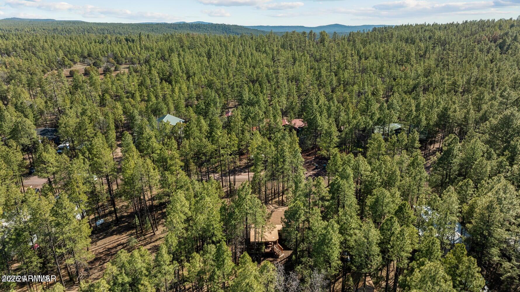 SPORTSMANS RETREAT - Residential
