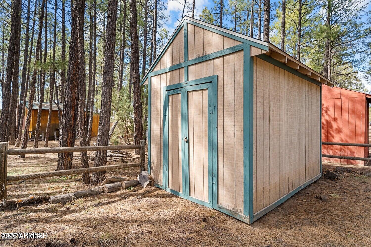 SPORTSMANS RETREAT - Residential