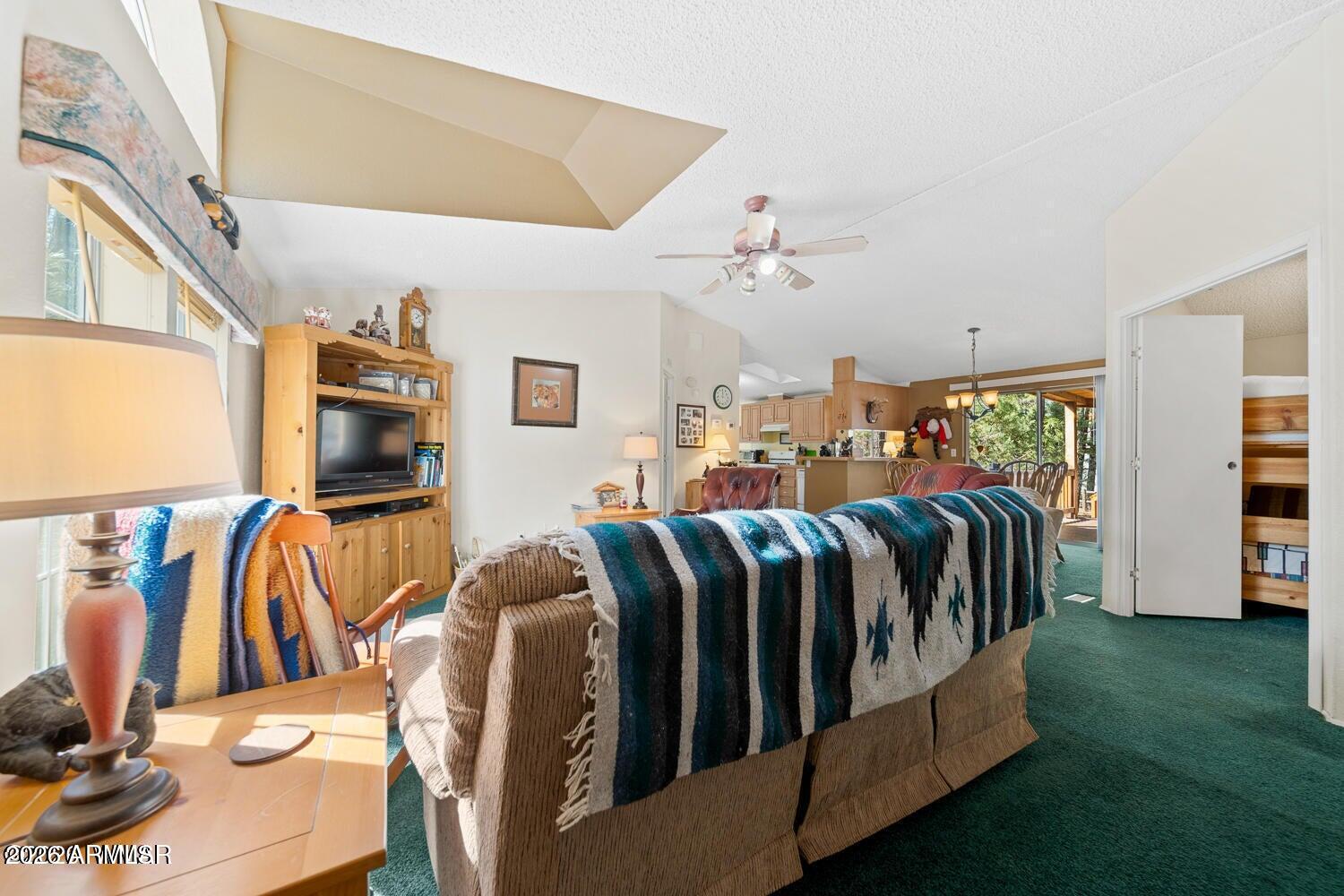 SPORTSMANS RETREAT - Residential