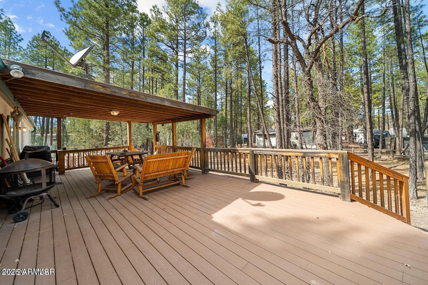SPORTSMANS RETREAT - Residential