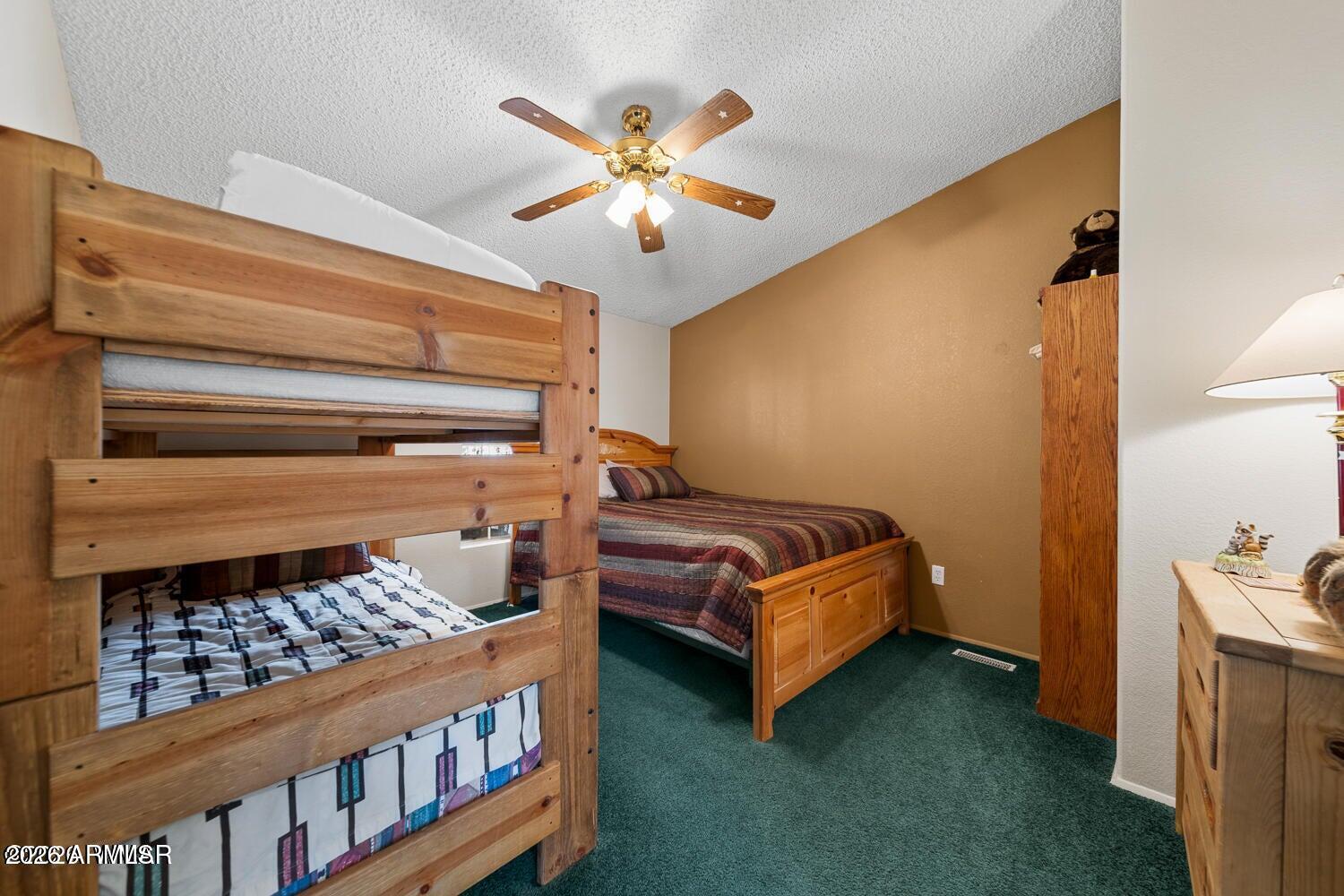 SPORTSMANS RETREAT - Residential