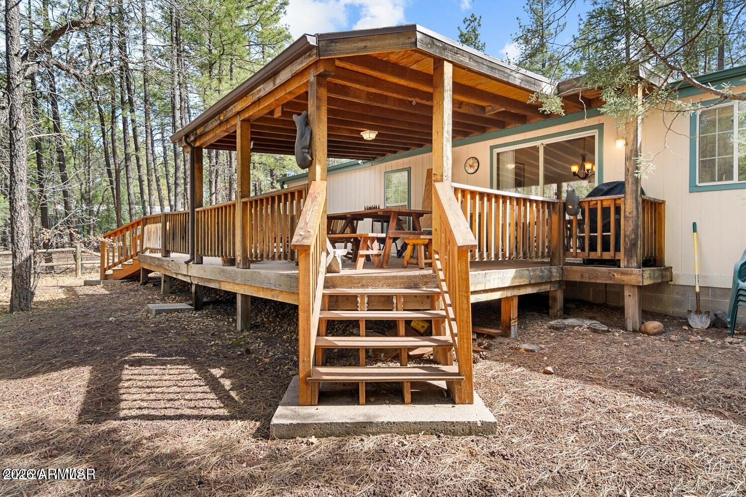 SPORTSMANS RETREAT - Residential