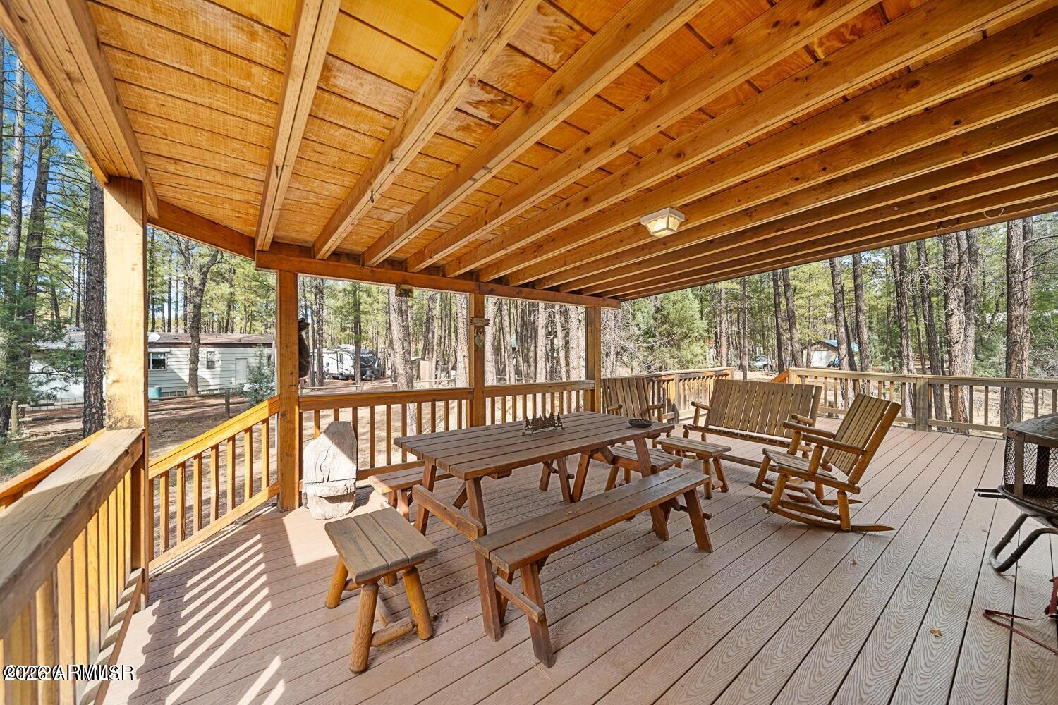 SPORTSMANS RETREAT - Residential