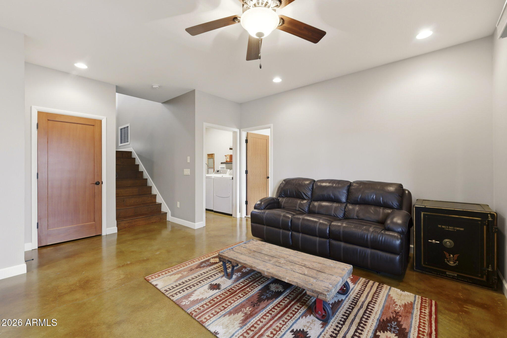 THUMB BUTTE DISTRICT - Residential