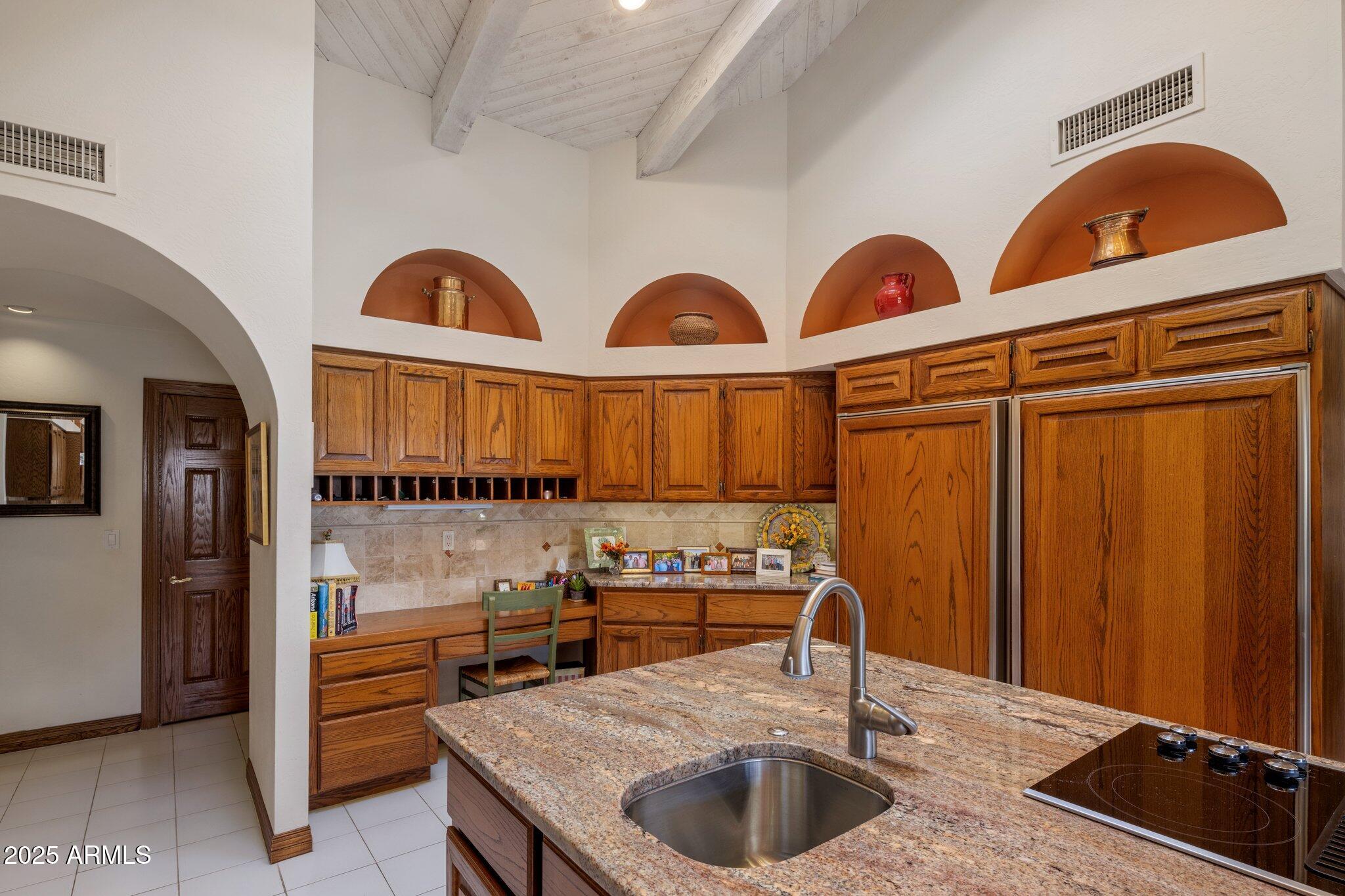 PARADISE VALLEY ESTATES - Residential