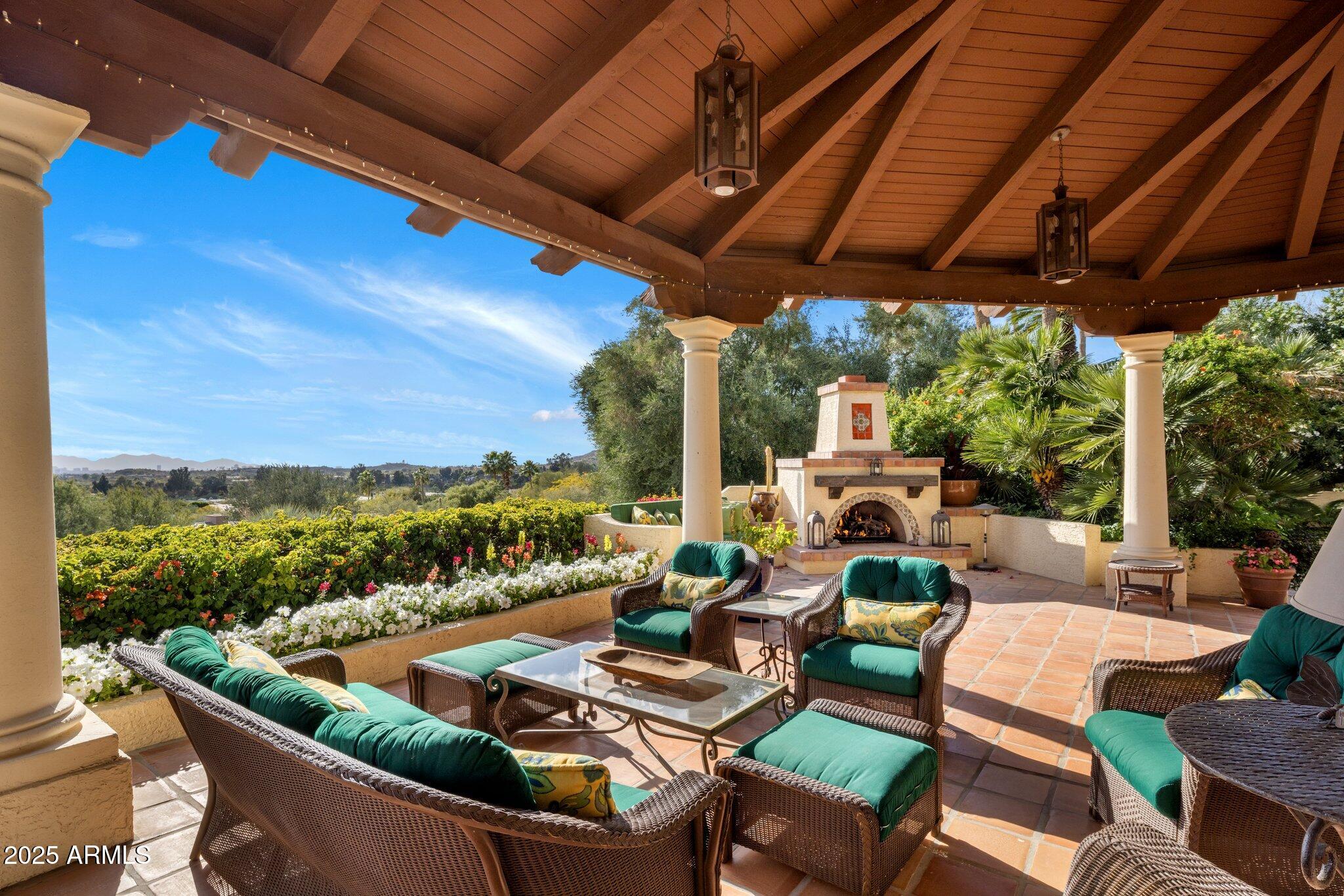 PARADISE VALLEY ESTATES - Residential