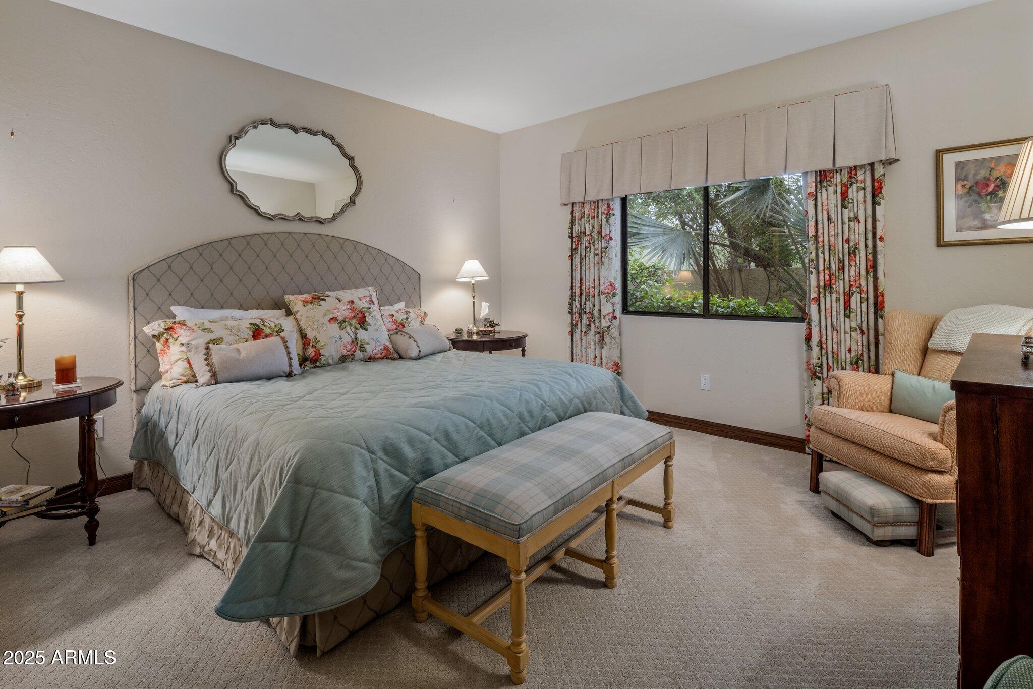 PARADISE VALLEY ESTATES - Residential