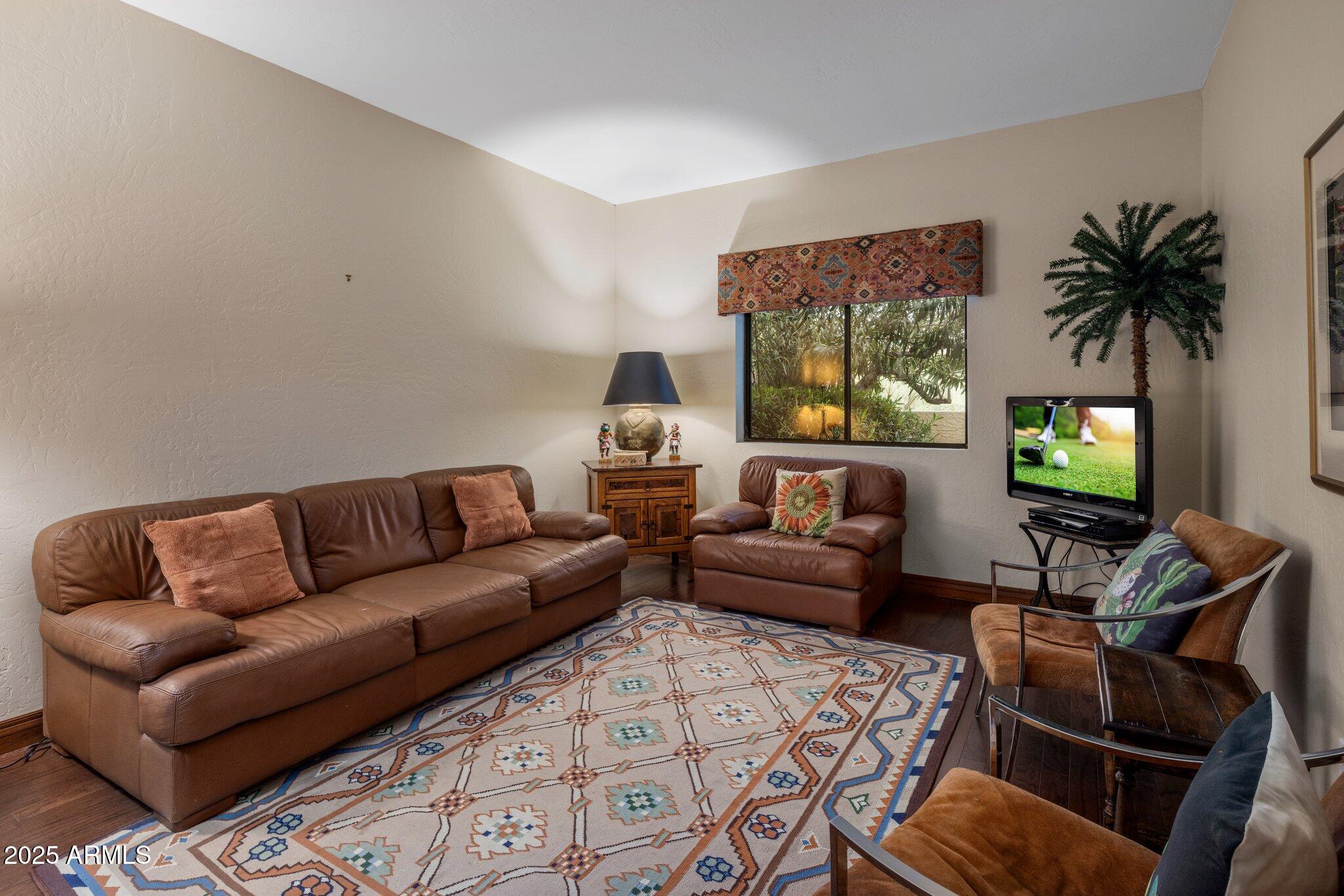 PARADISE VALLEY ESTATES - Residential