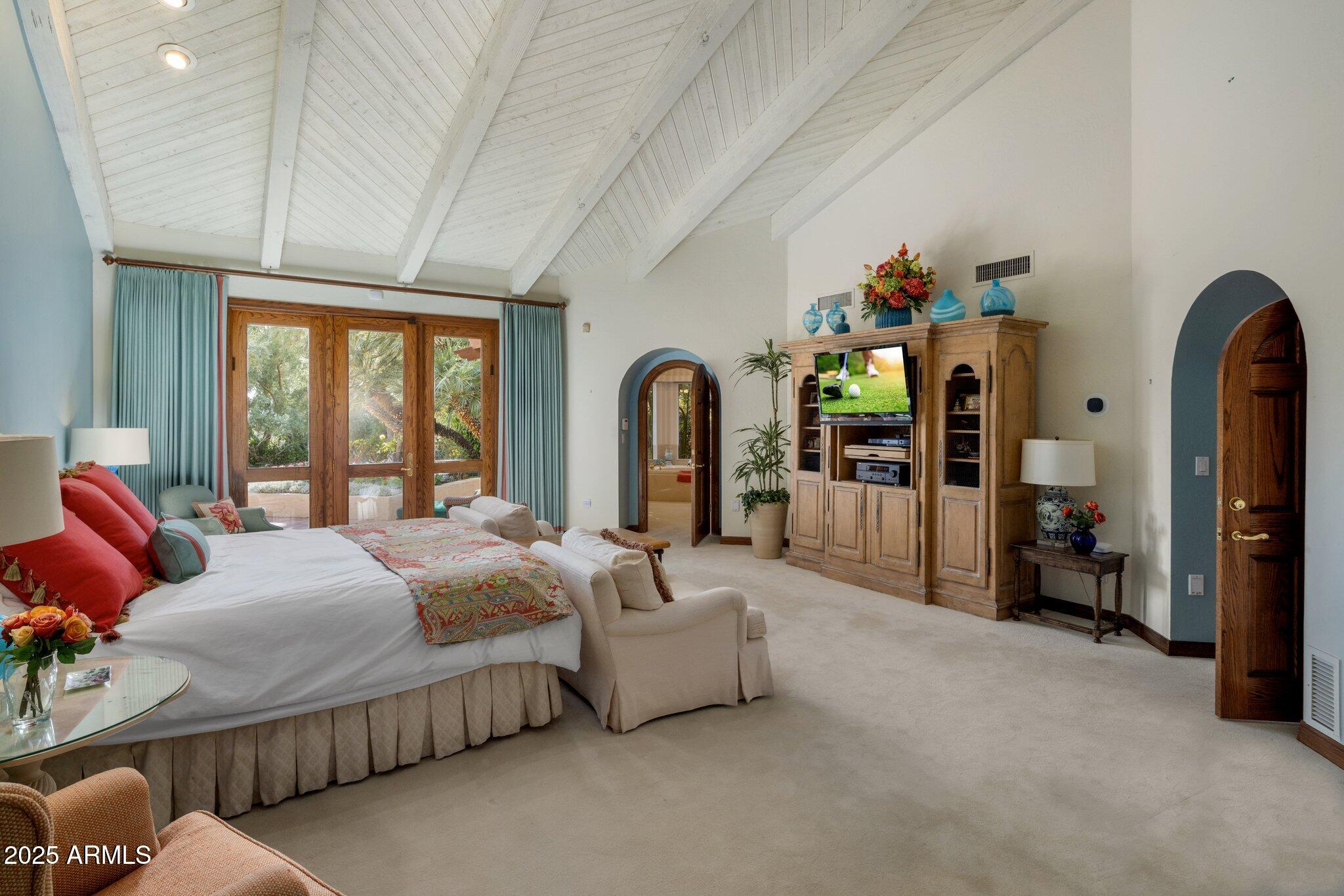 PARADISE VALLEY ESTATES - Residential
