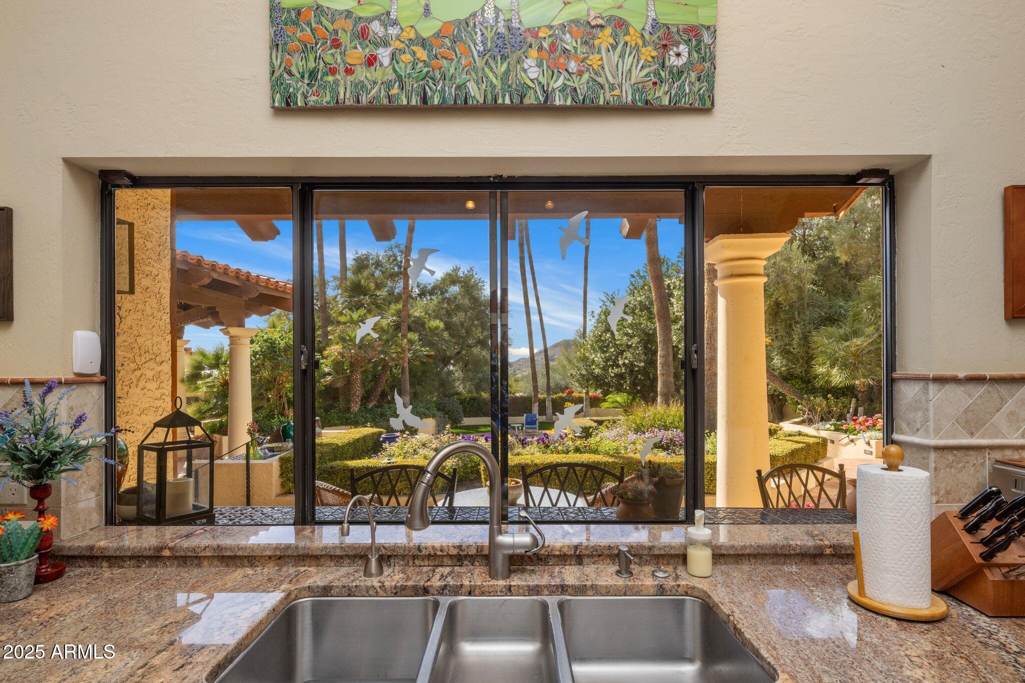 PARADISE VALLEY ESTATES - Residential