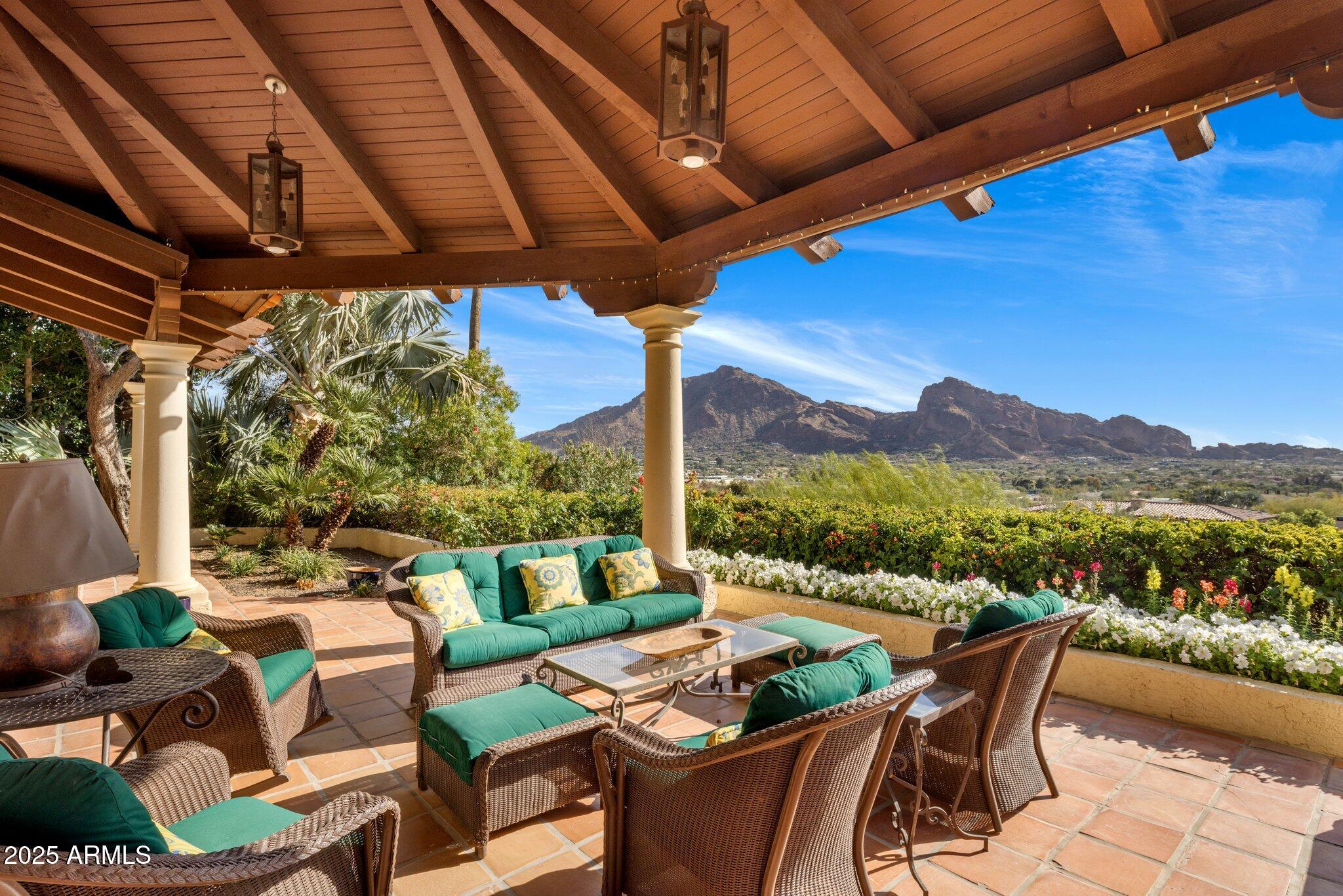 PARADISE VALLEY ESTATES - Residential