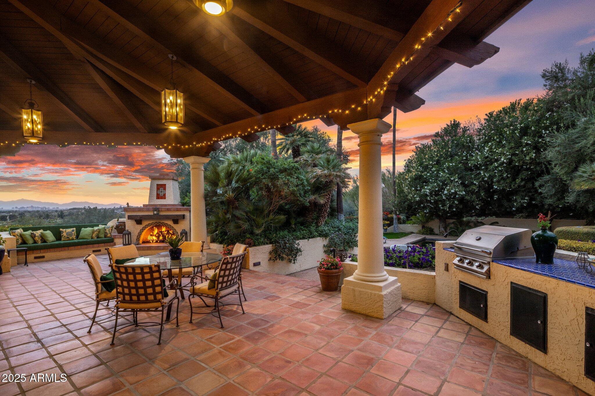 PARADISE VALLEY ESTATES - Residential