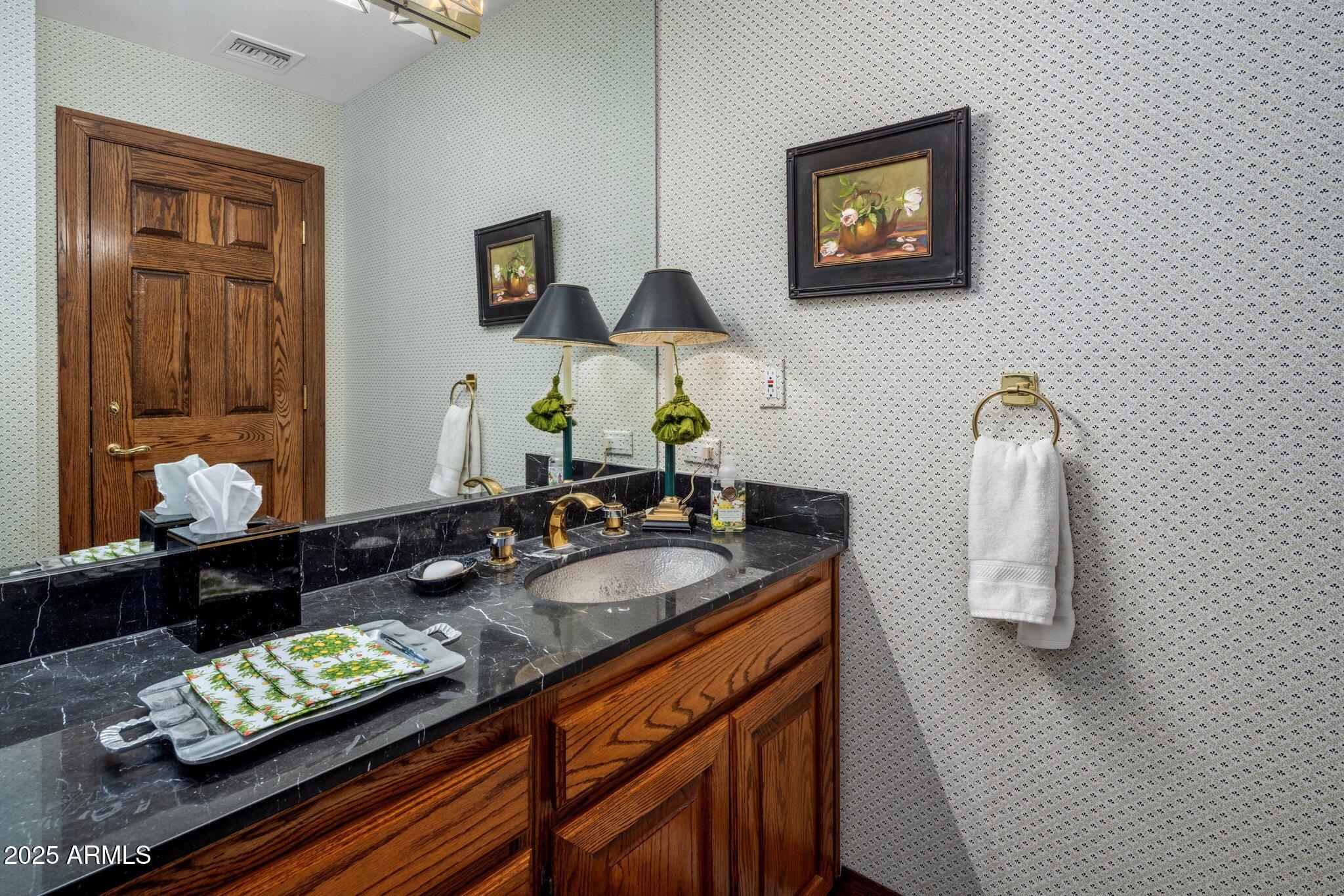 PARADISE VALLEY ESTATES - Residential