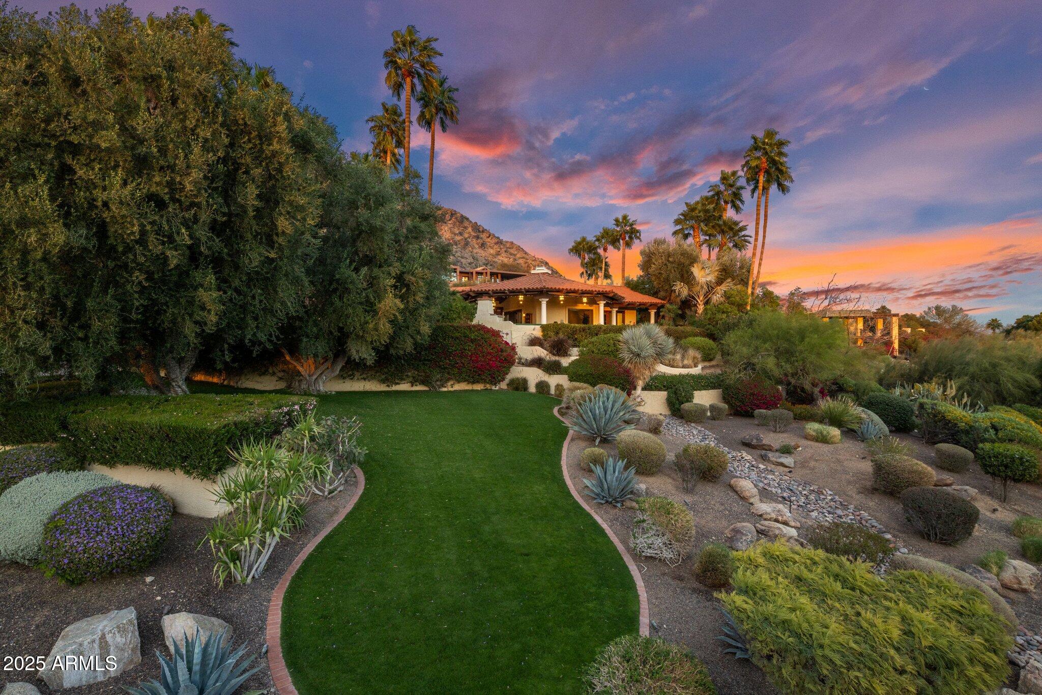 PARADISE VALLEY ESTATES - Residential
