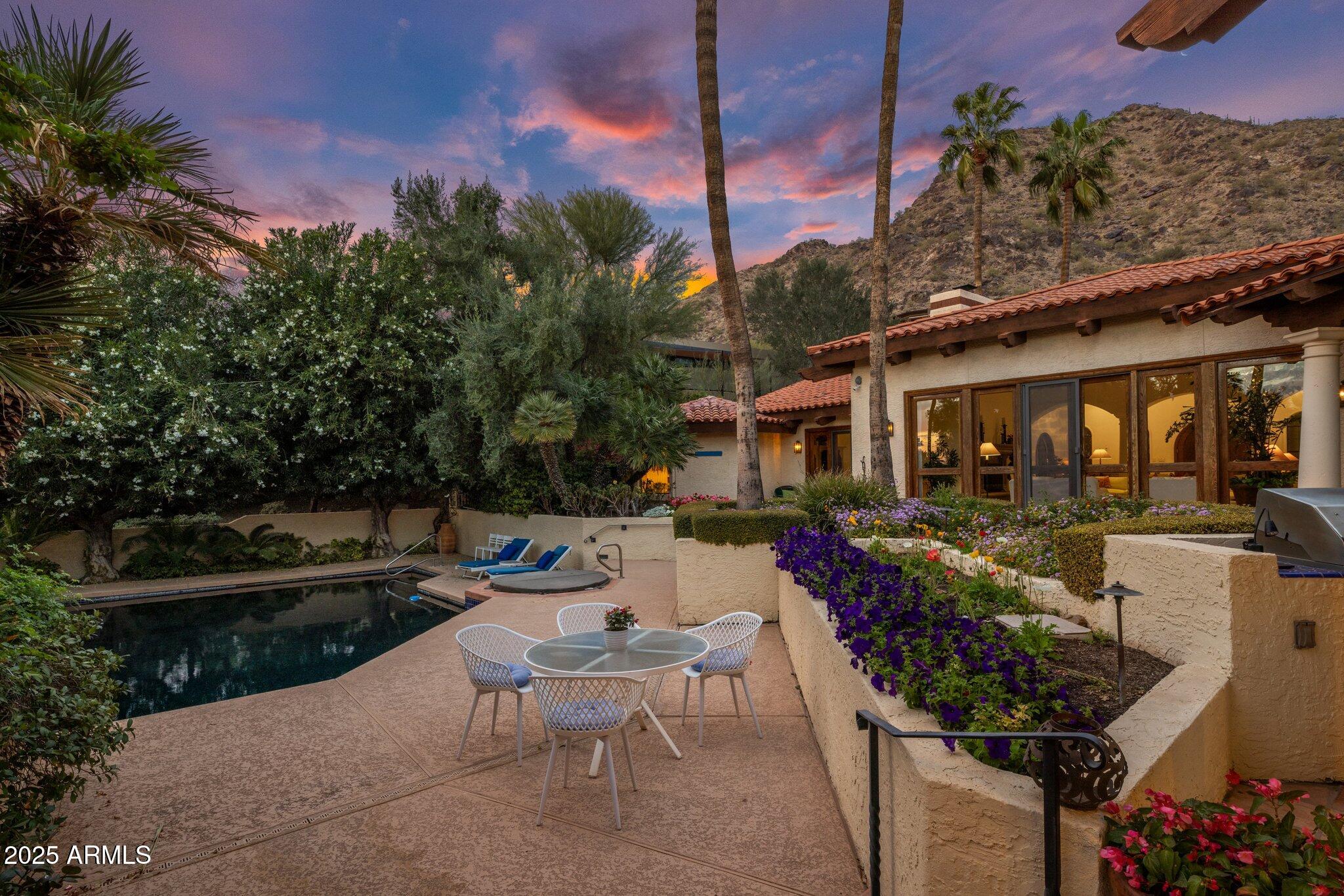 PARADISE VALLEY ESTATES - Residential