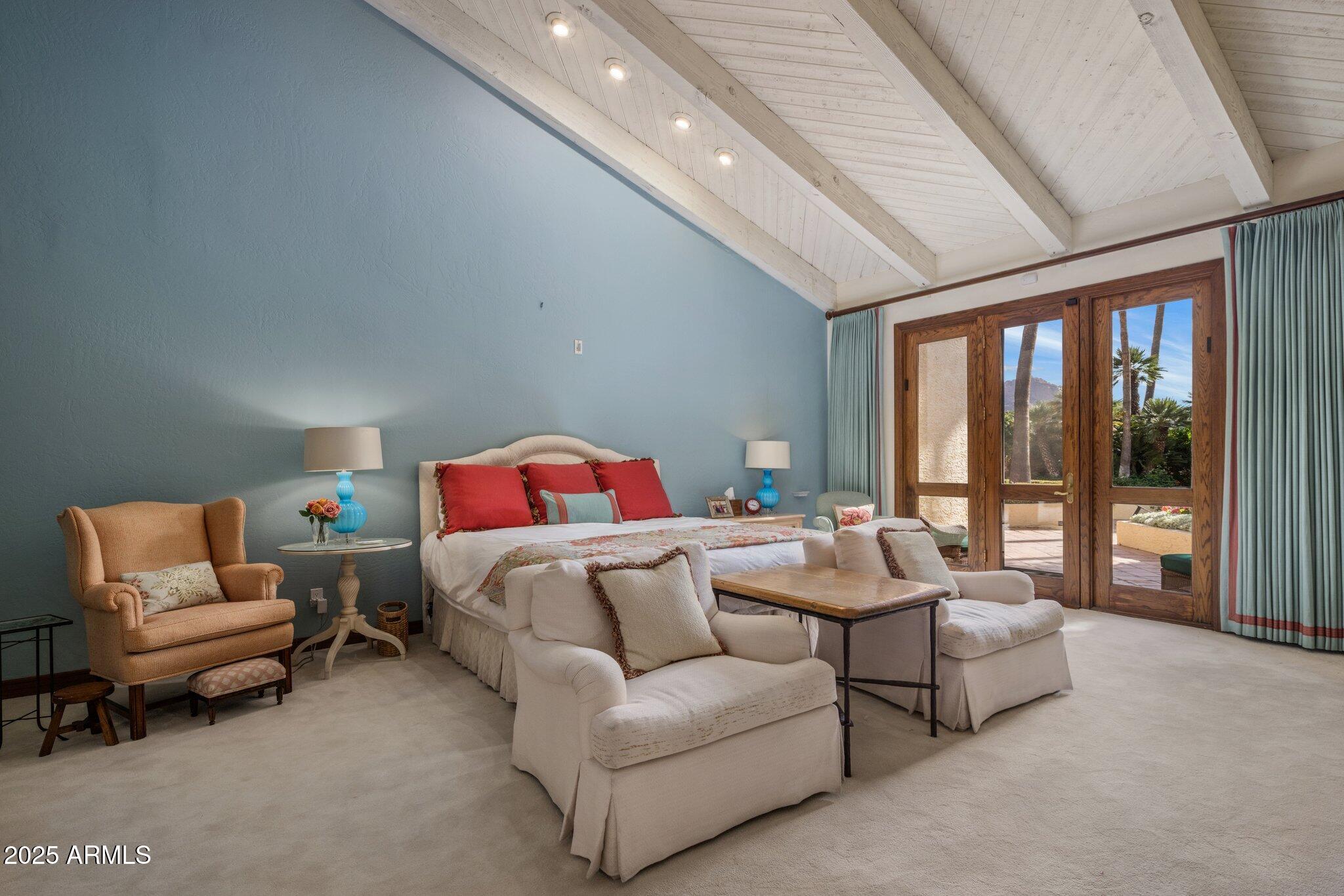 PARADISE VALLEY ESTATES - Residential