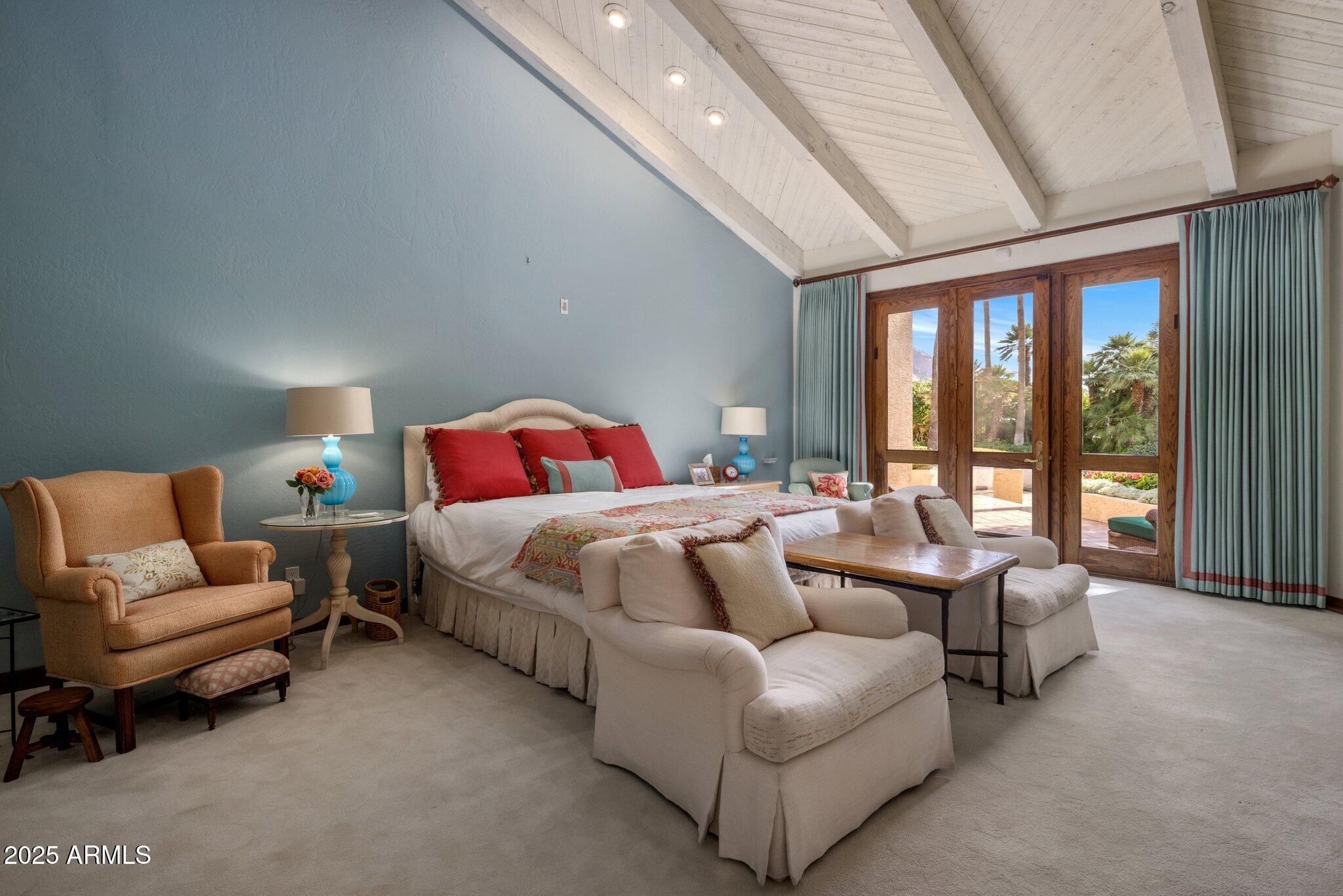 PARADISE VALLEY ESTATES - Residential