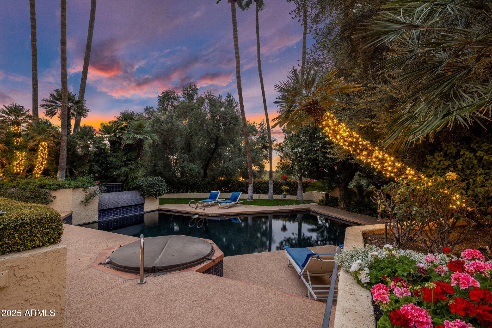 PARADISE VALLEY ESTATES - Residential