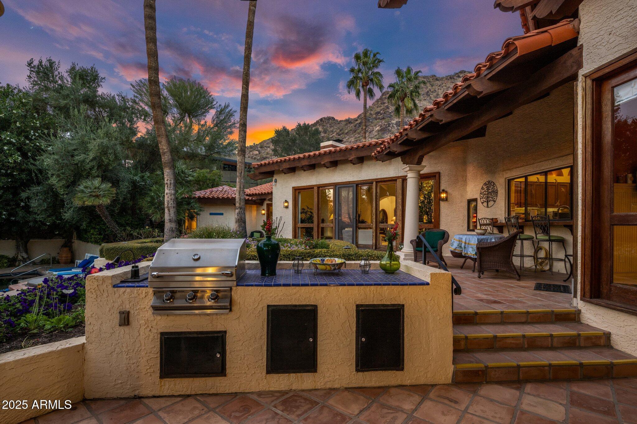 PARADISE VALLEY ESTATES - Residential
