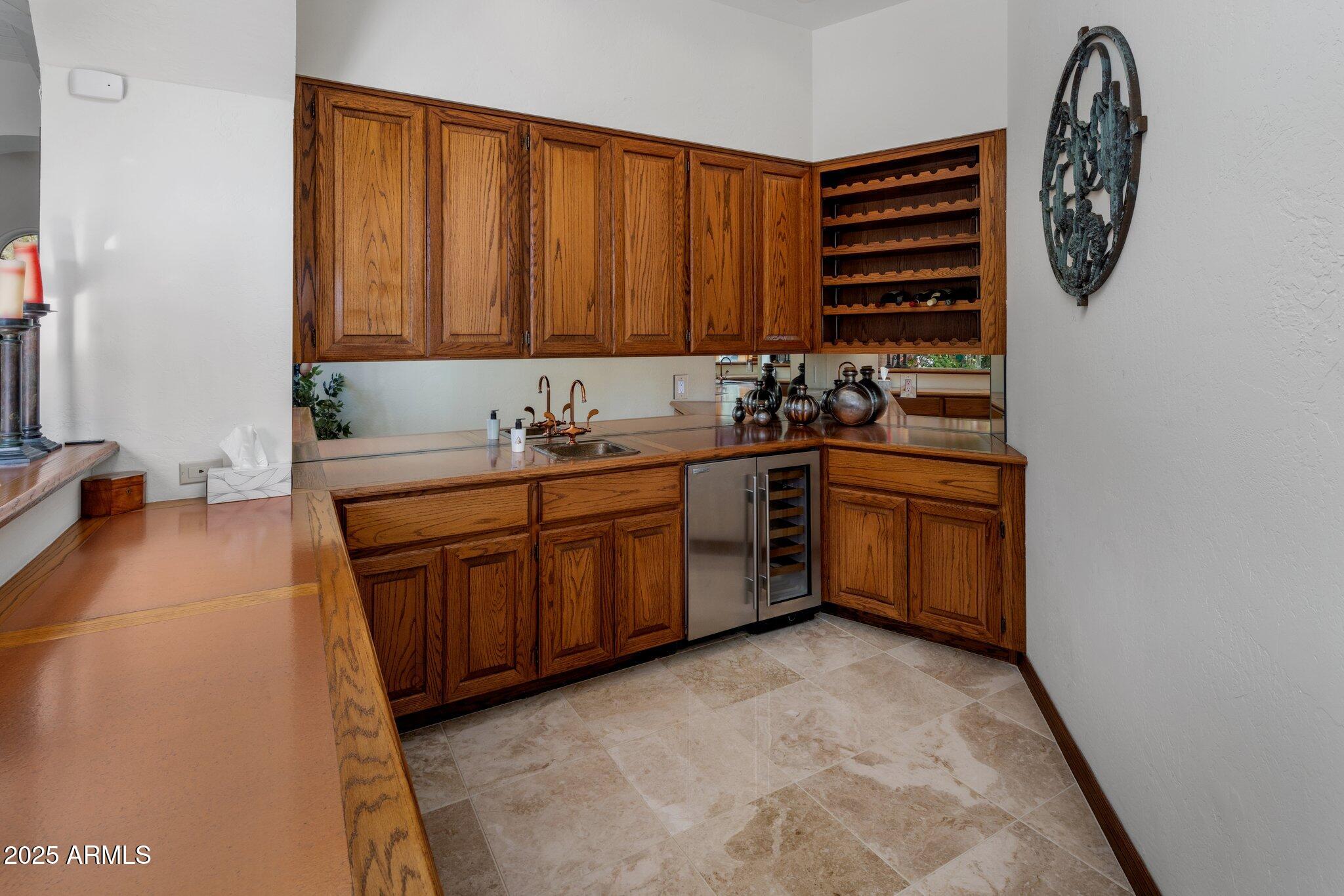 PARADISE VALLEY ESTATES - Residential