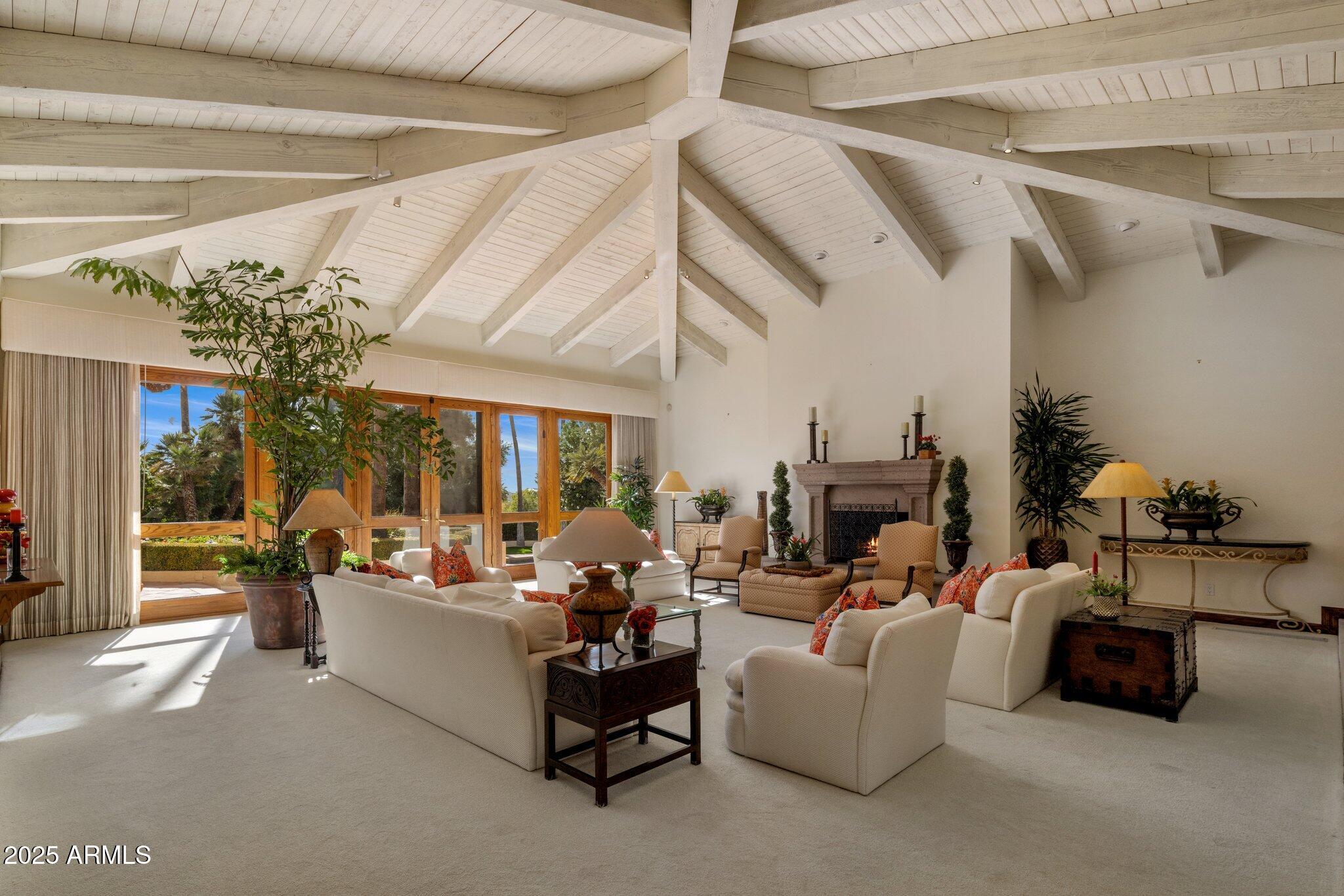 PARADISE VALLEY ESTATES - Residential