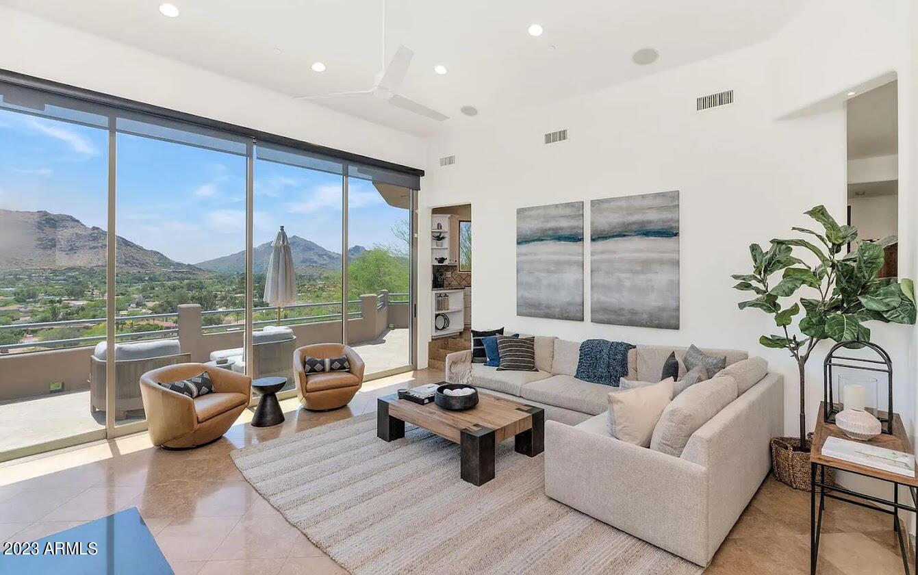 SUNSET HILLS LOT 1-20 & TR C - Residential