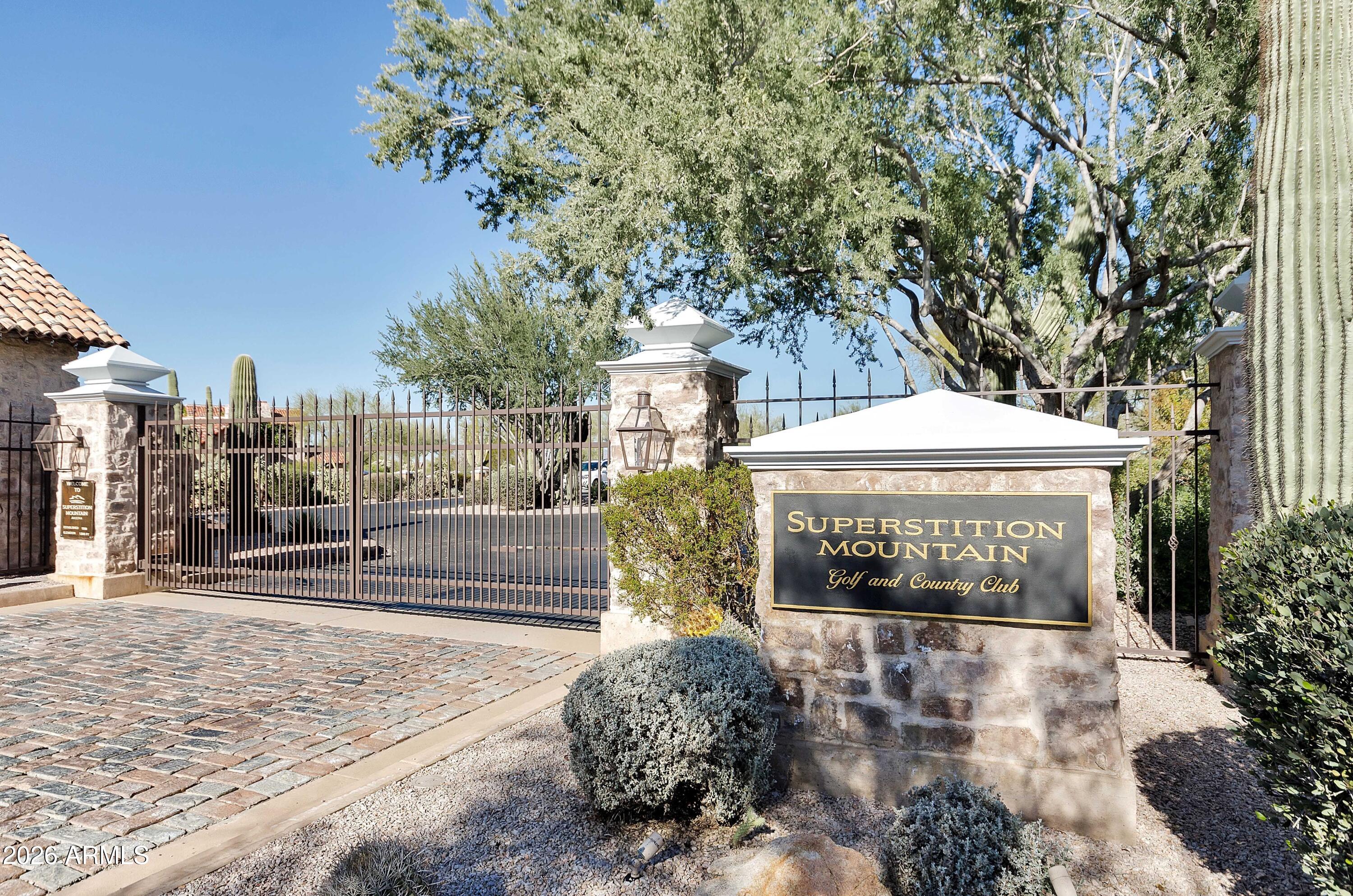 Superstition Mountain - Residential