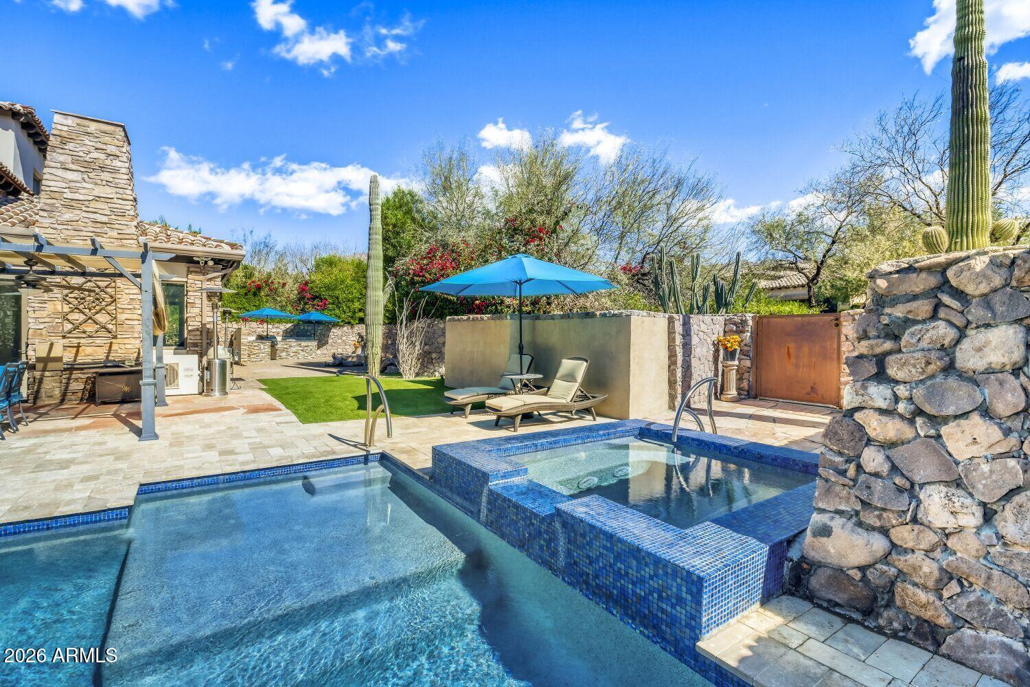Superstition Mountain - Residential