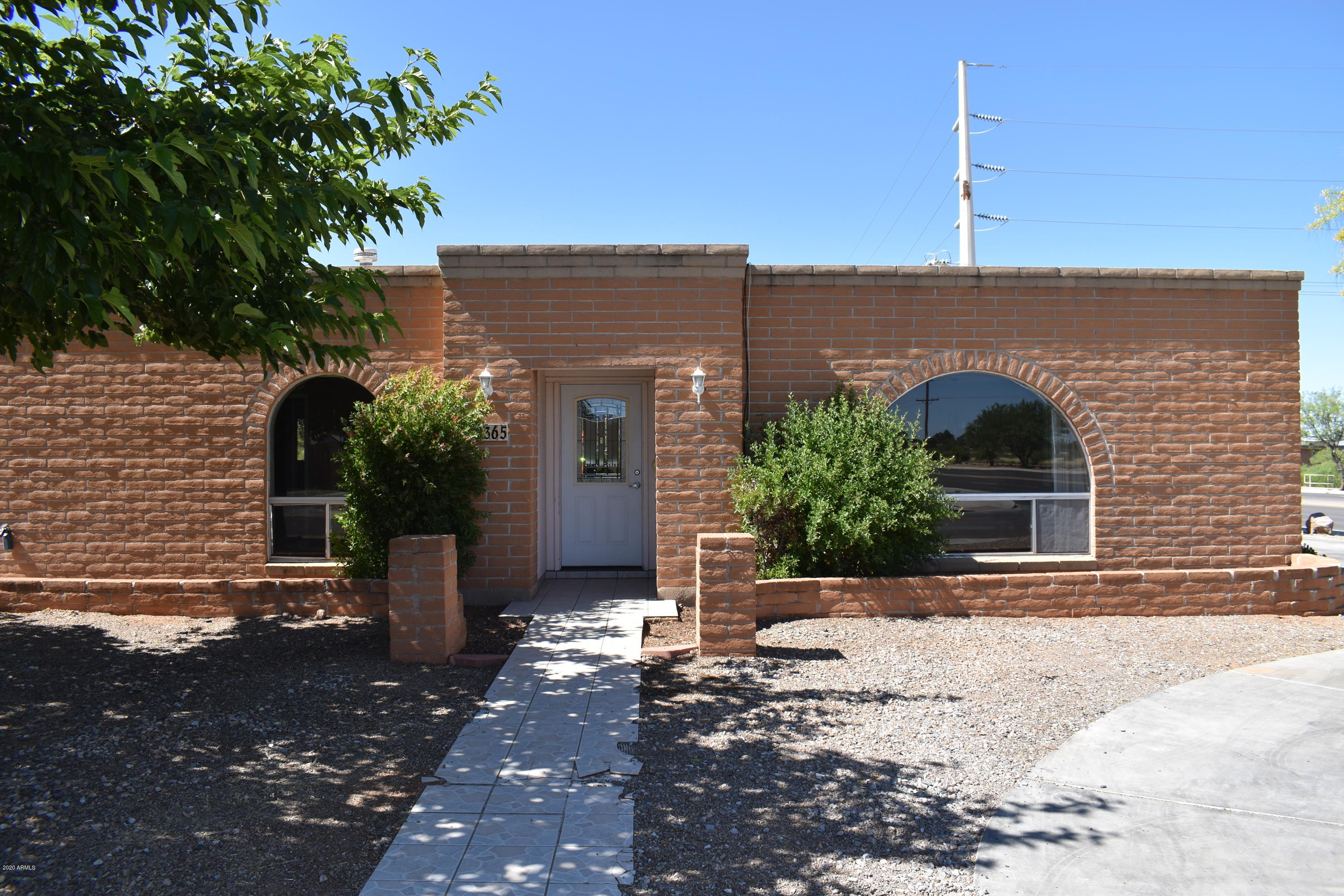If you need space, this 4 Br home practically in the center of town will meet your needs. Located close to shopping, schools, city park, aquatic center, city library, and only minutes away from a commute to Ft. Huachuca. Large fenced secure backyard, a 2 car garage, formal dining area, bonus room, large family room and a fireplace. This home is ready for new owners! Make your appointment today before it is GONE!