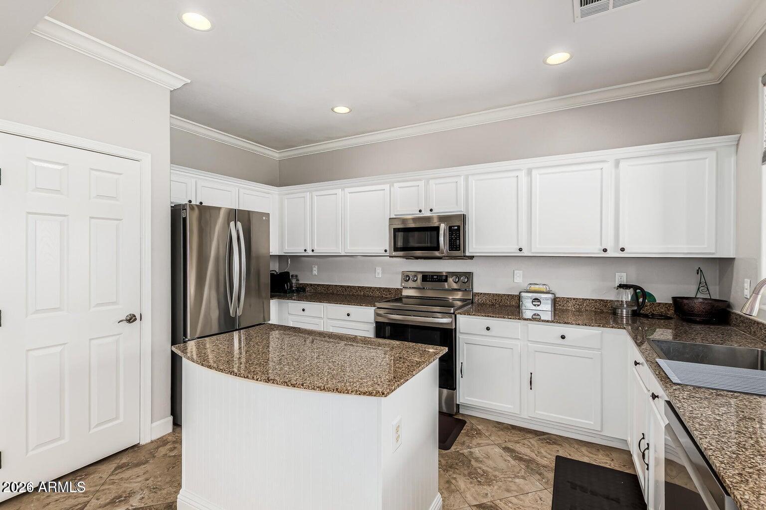 HIGHLAND GROVES AT MORRISON RANCH - Residential Lease