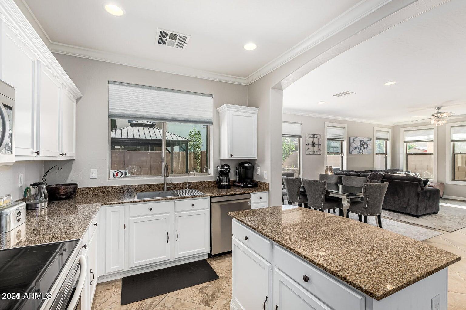 HIGHLAND GROVES AT MORRISON RANCH - Residential Lease