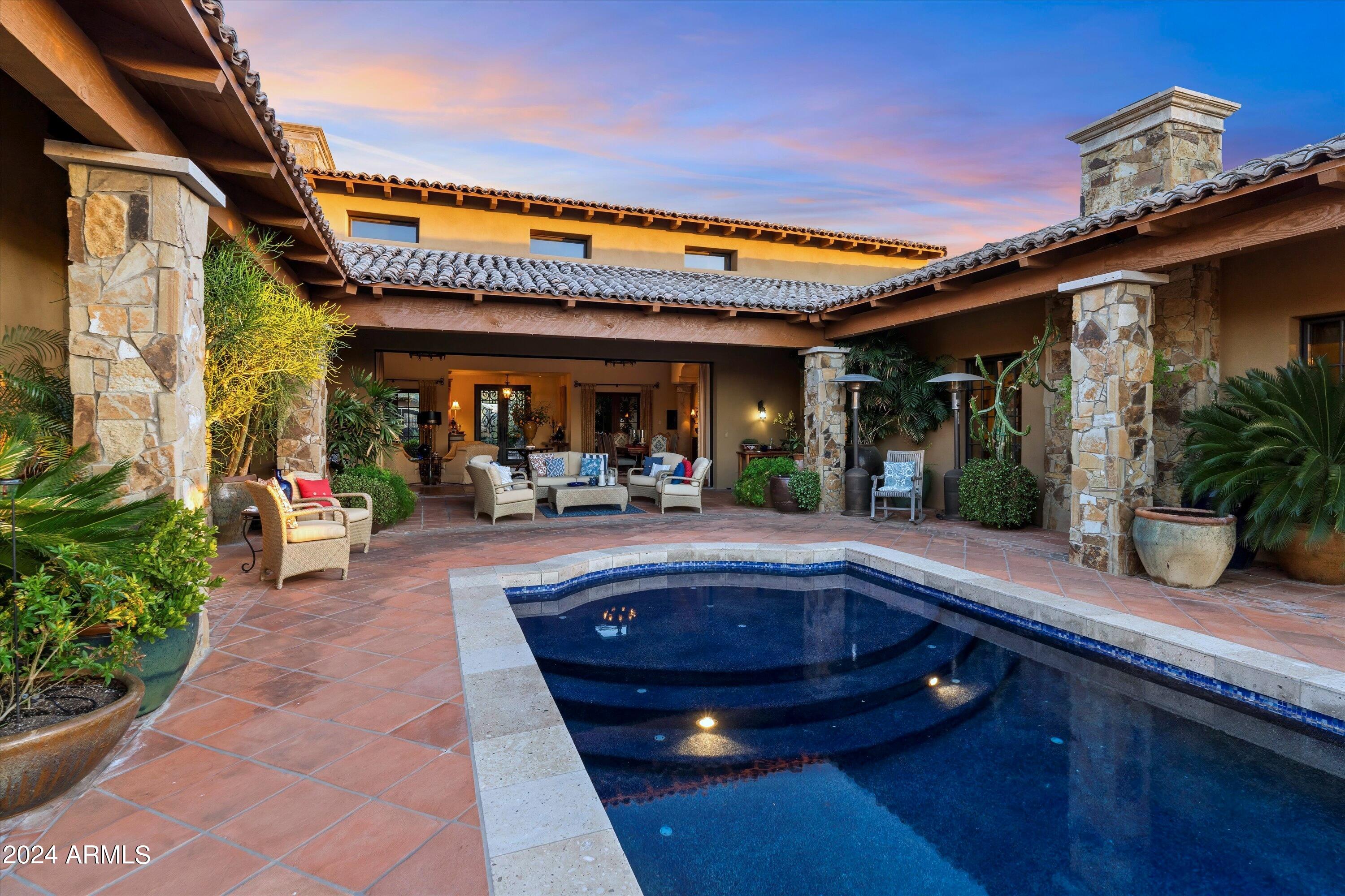Legend Canyon - Residential