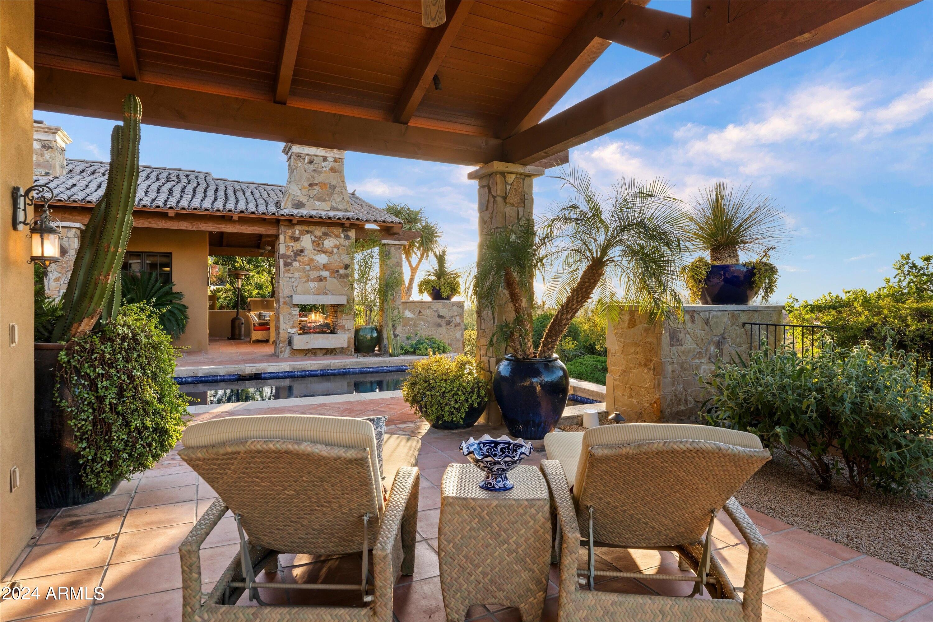Legend Canyon - Residential
