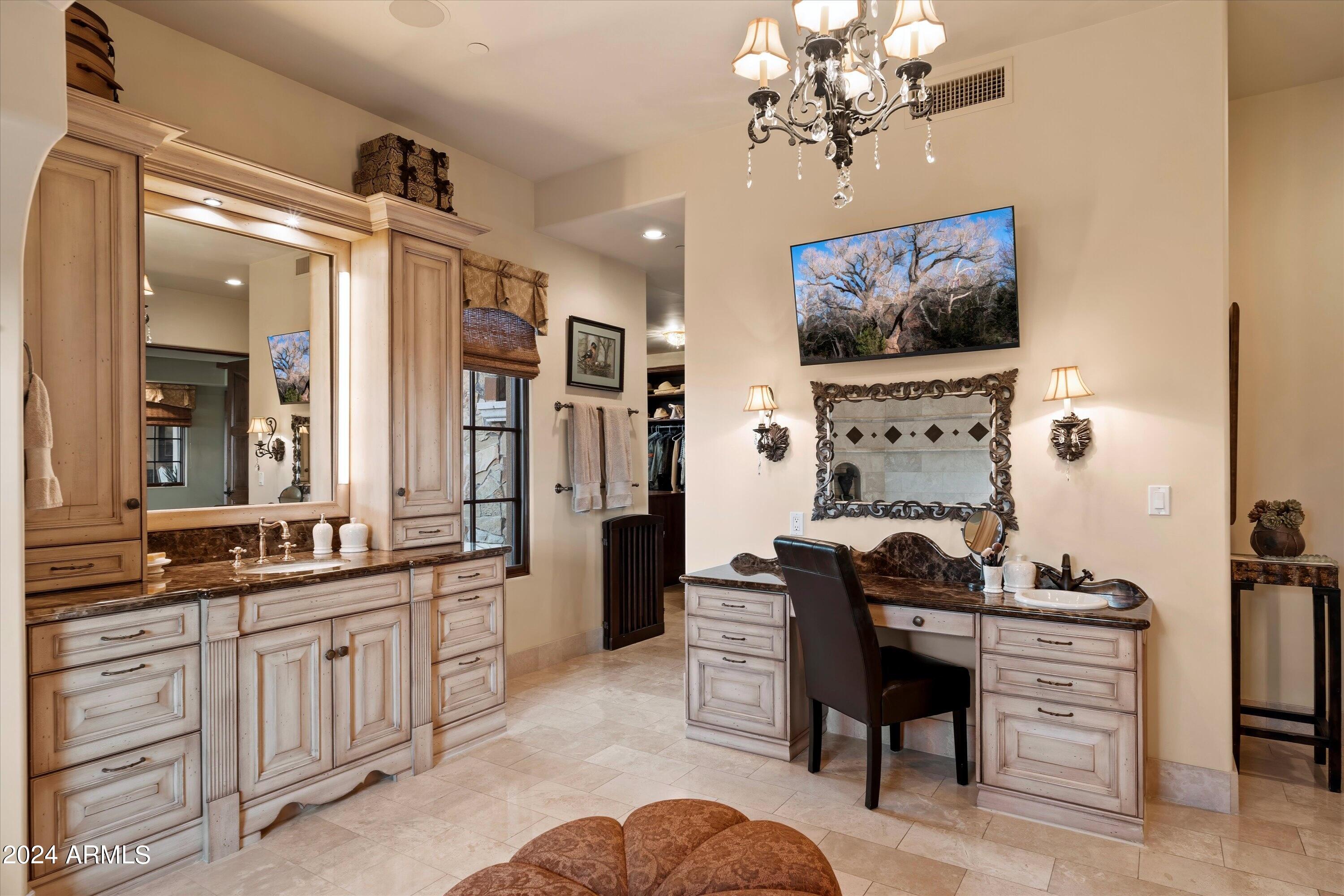 Legend Canyon - Residential