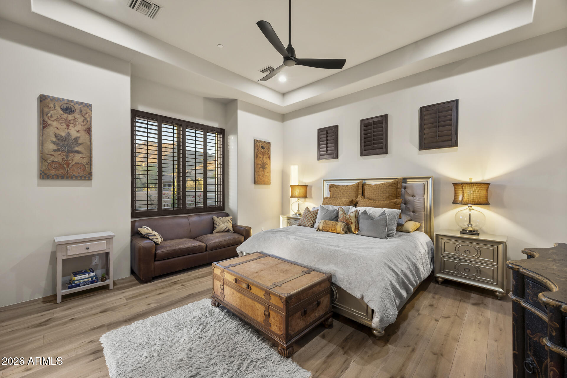 SIERRA HILLS - Residential
