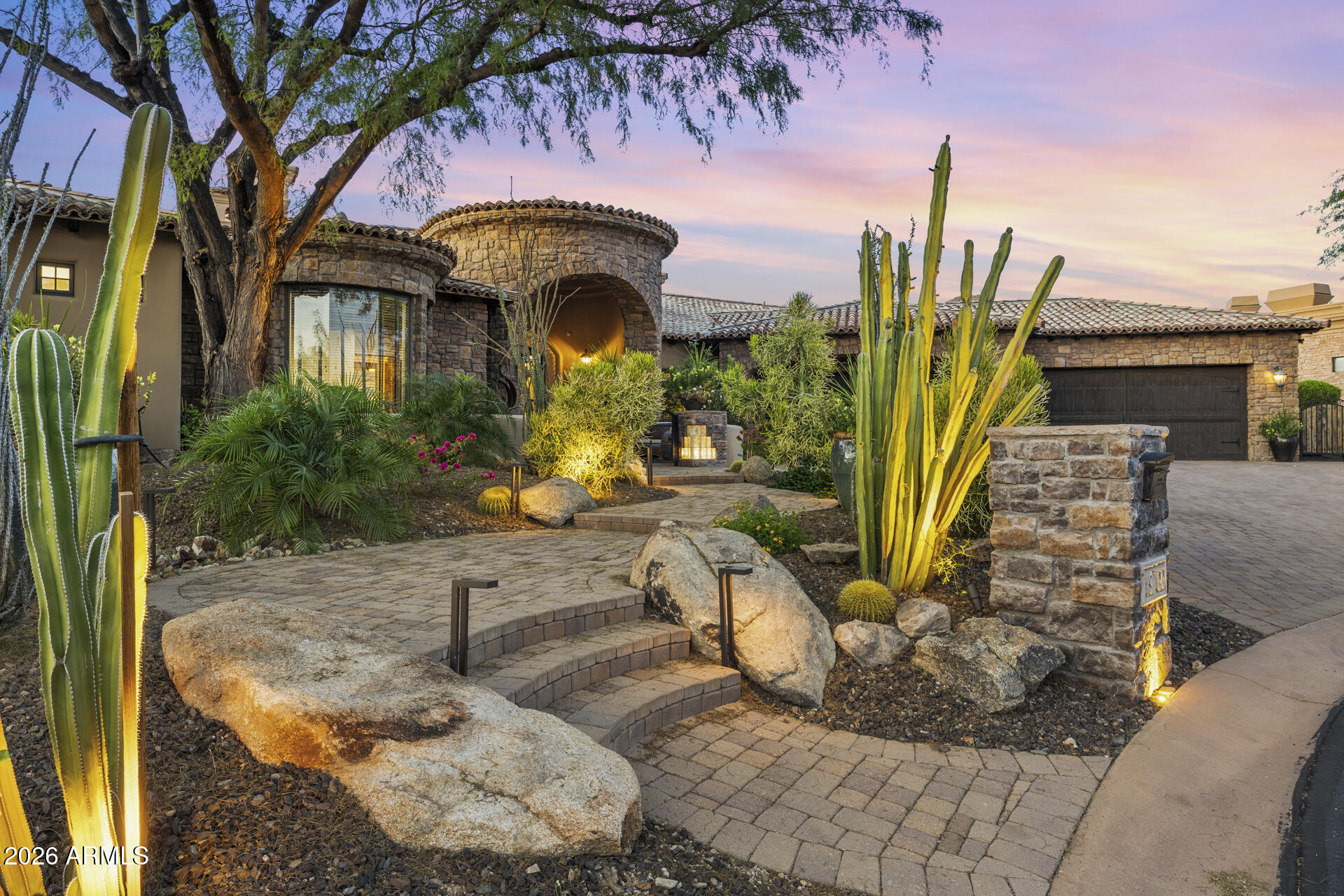 SIERRA HILLS - Residential