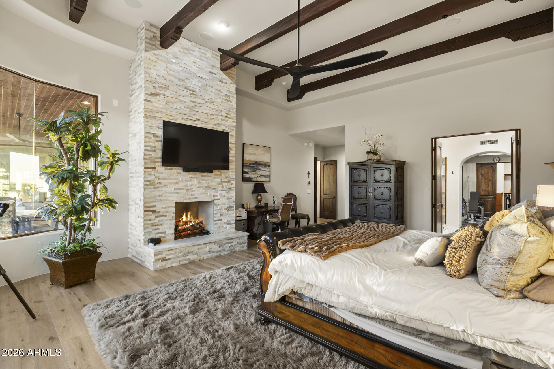 SIERRA HILLS - Residential