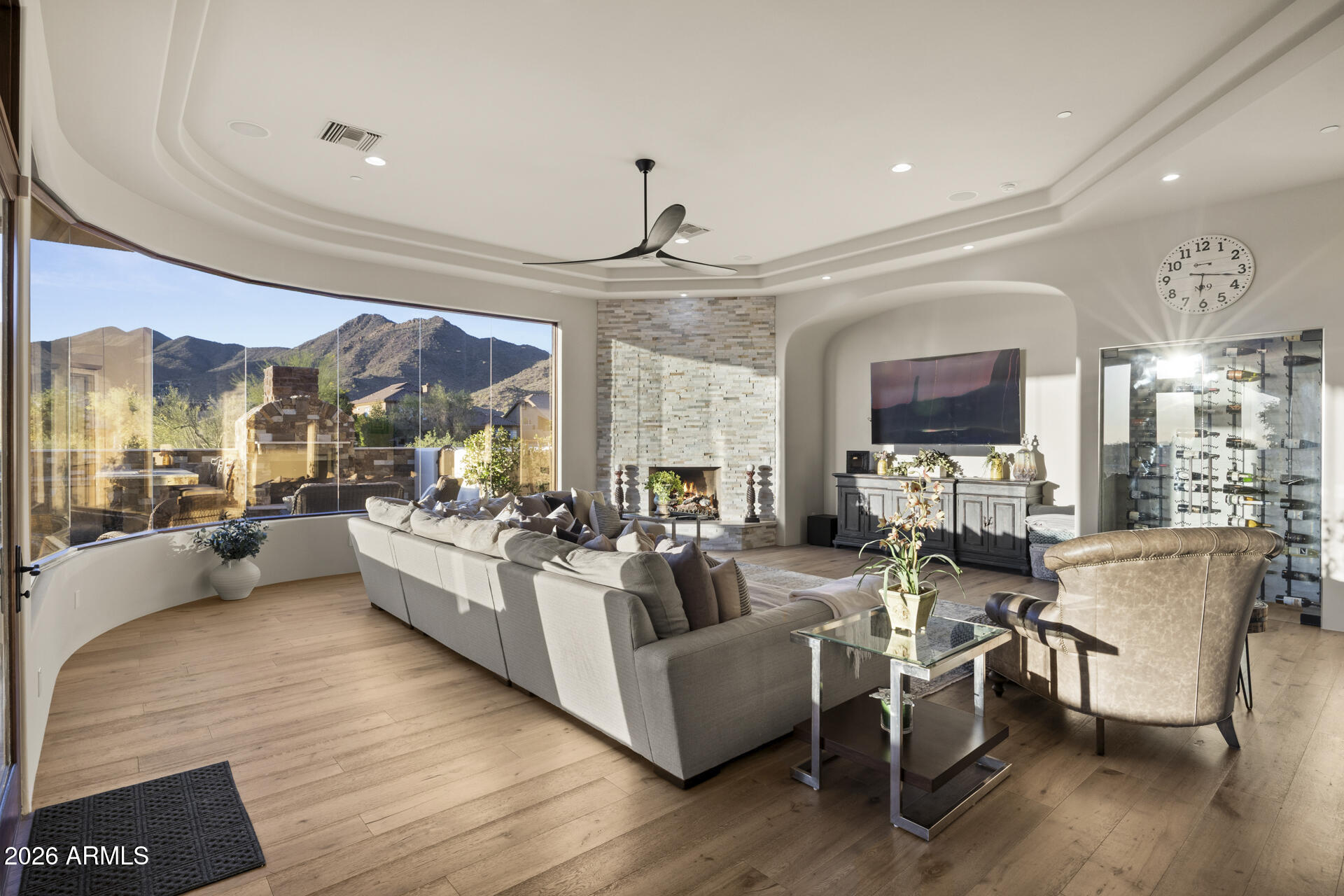 SIERRA HILLS - Residential