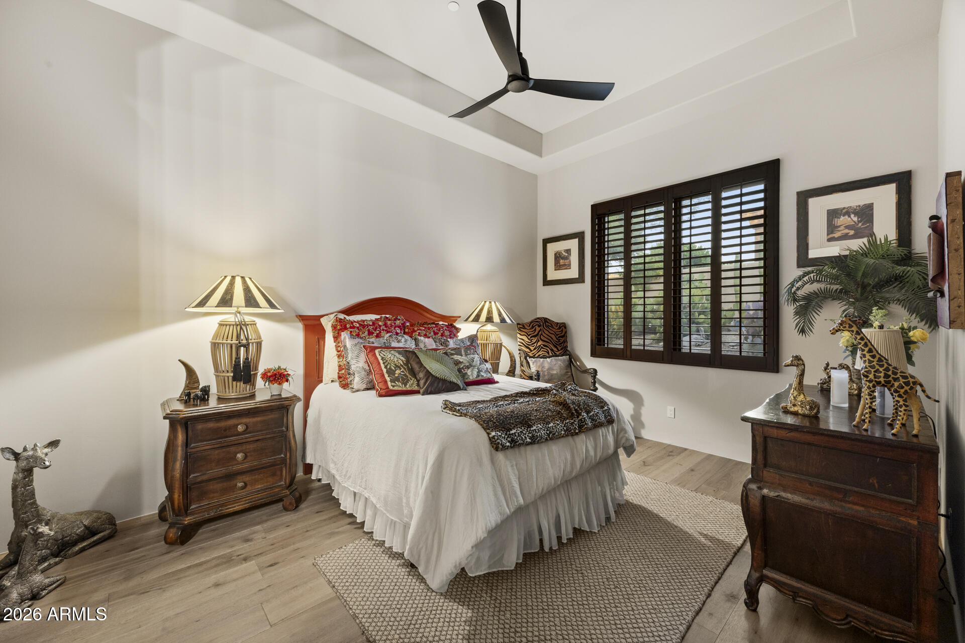 SIERRA HILLS - Residential
