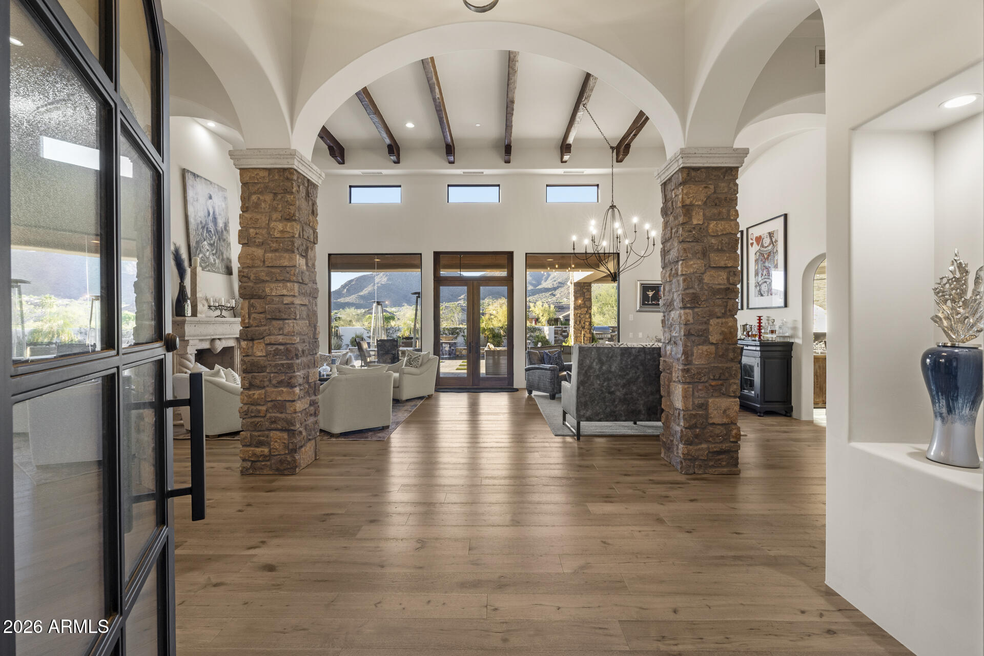 SIERRA HILLS - Residential