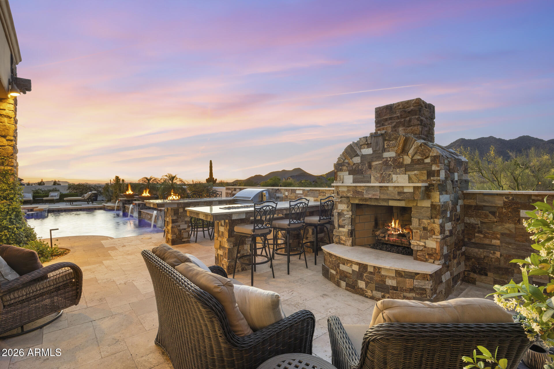 SIERRA HILLS - Residential