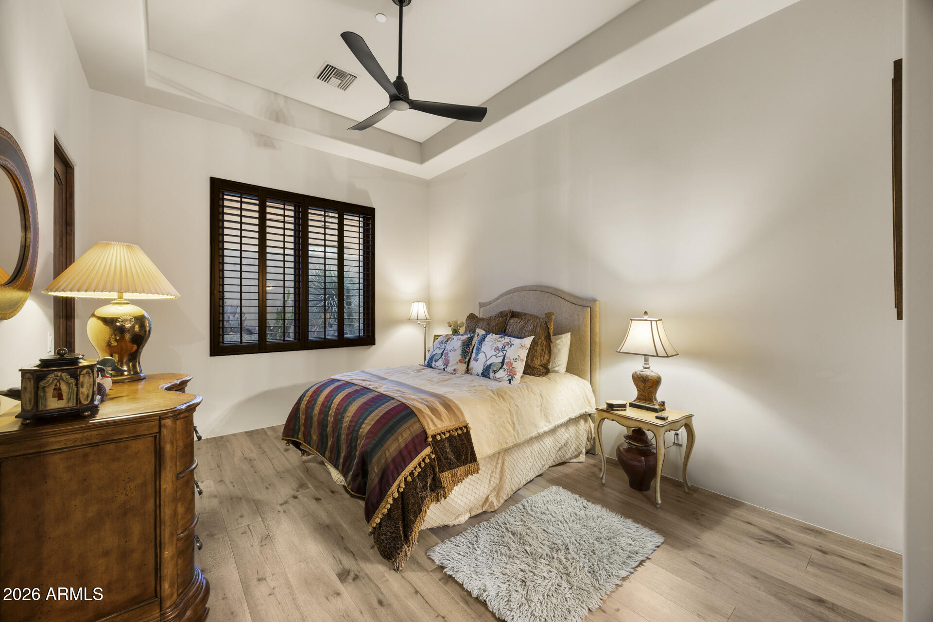 SIERRA HILLS - Residential